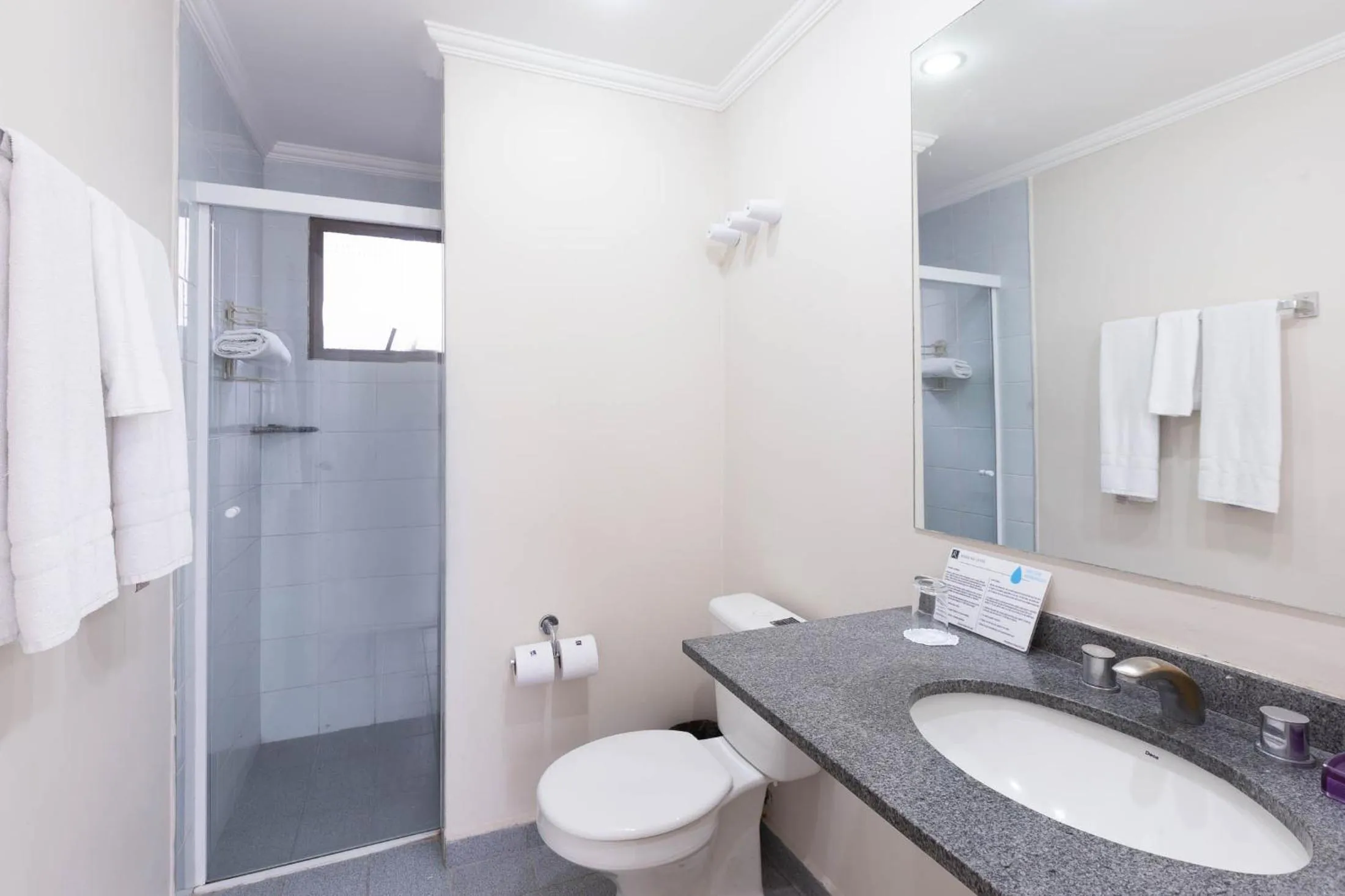 Hotel Rojas All Suite