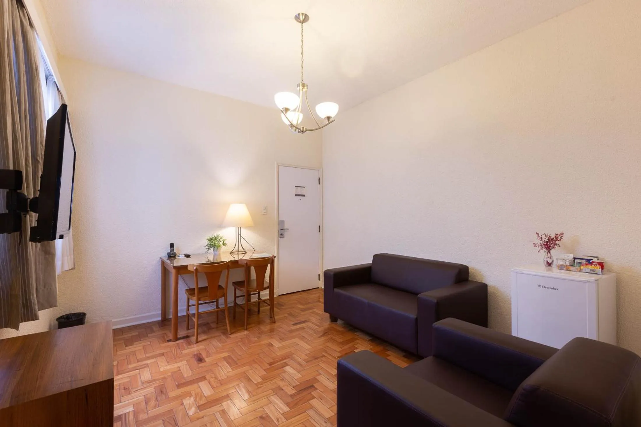 Hotel Rojas All Suite