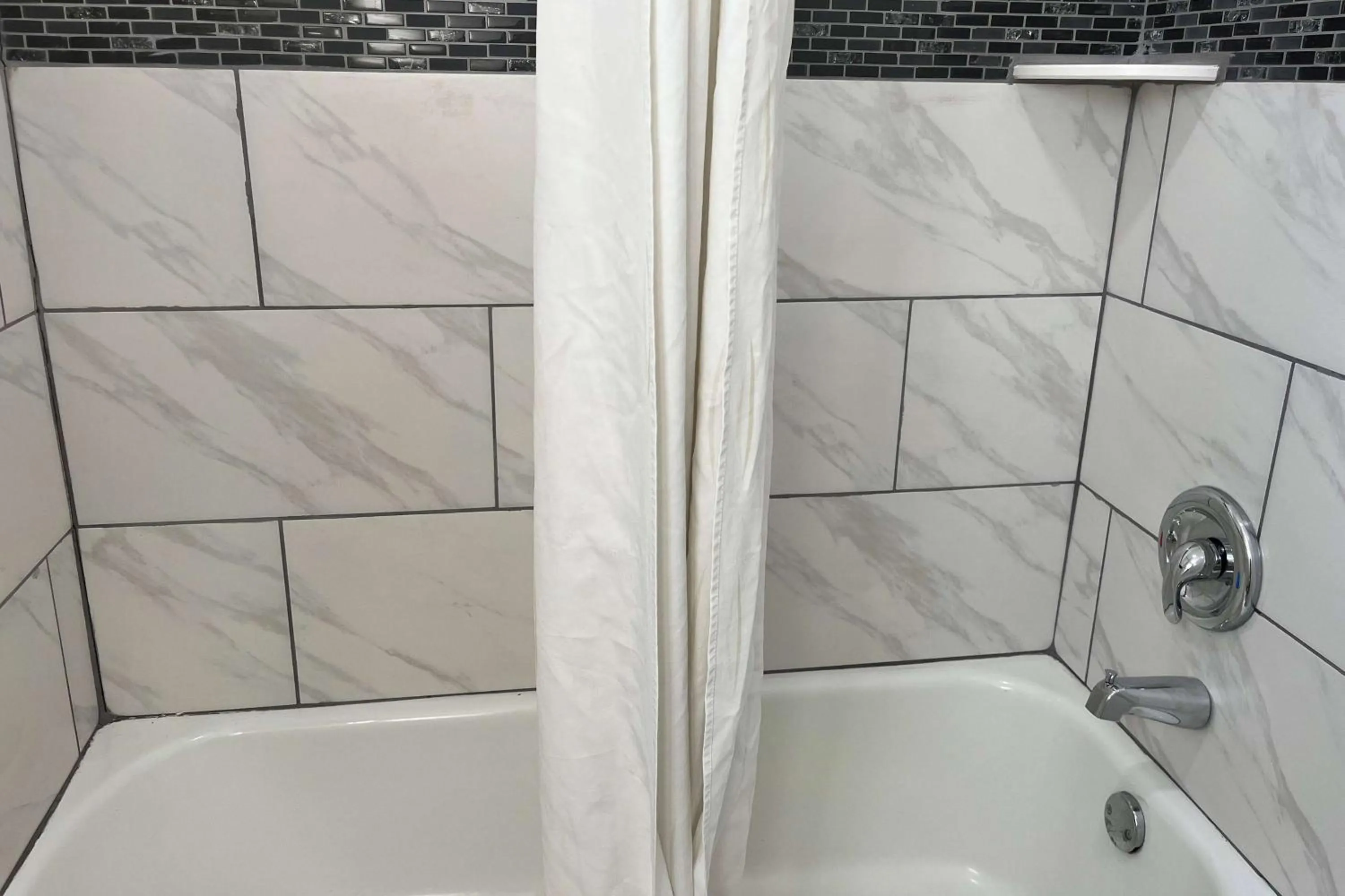 Photo of the whole room in Travelodge by Wyndham Terre Haute