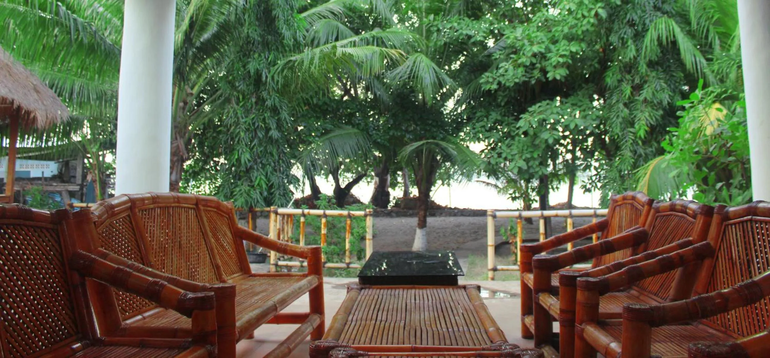 FX72 Beach Resort Maumere