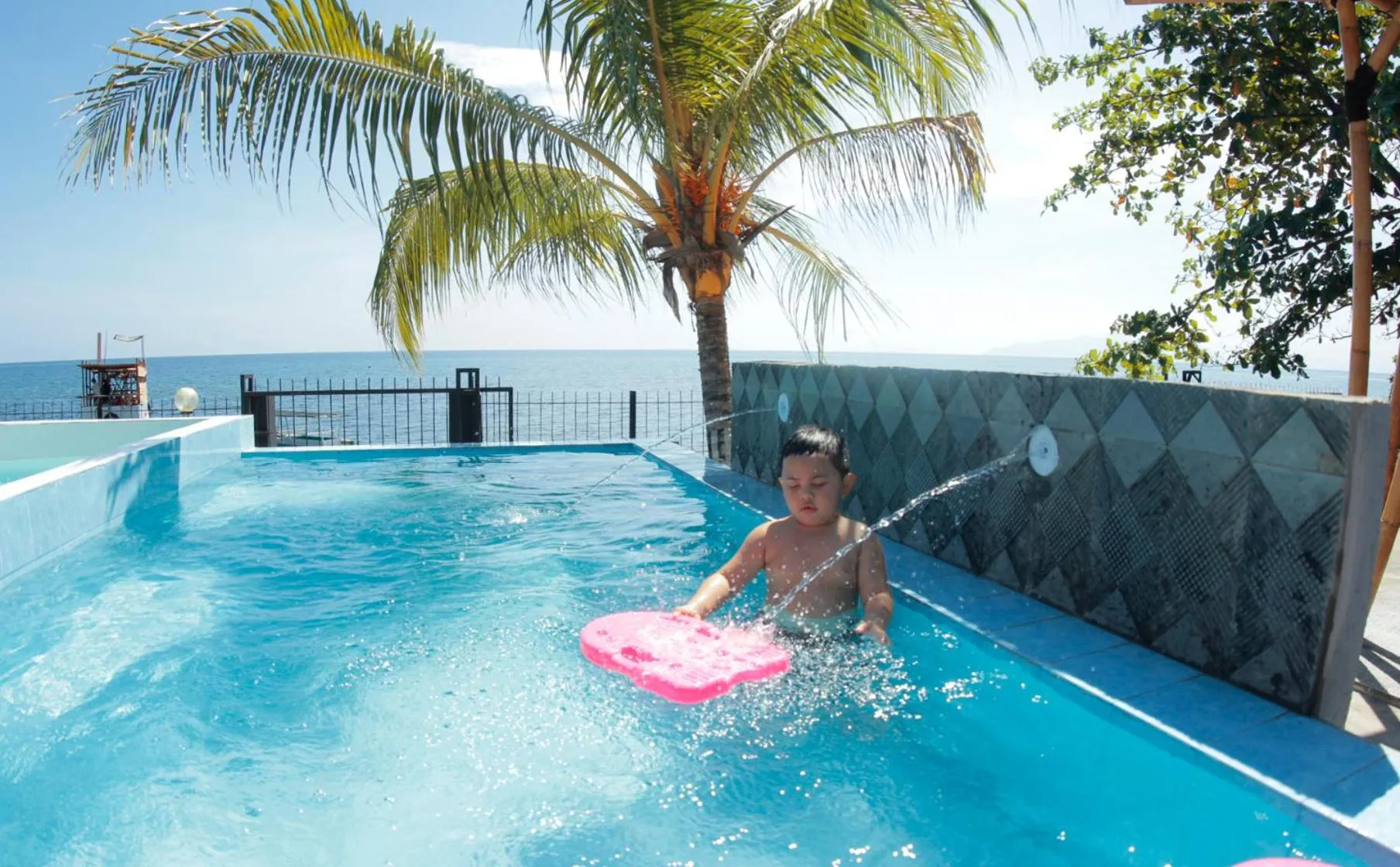 FX72 Beach Resort Maumere