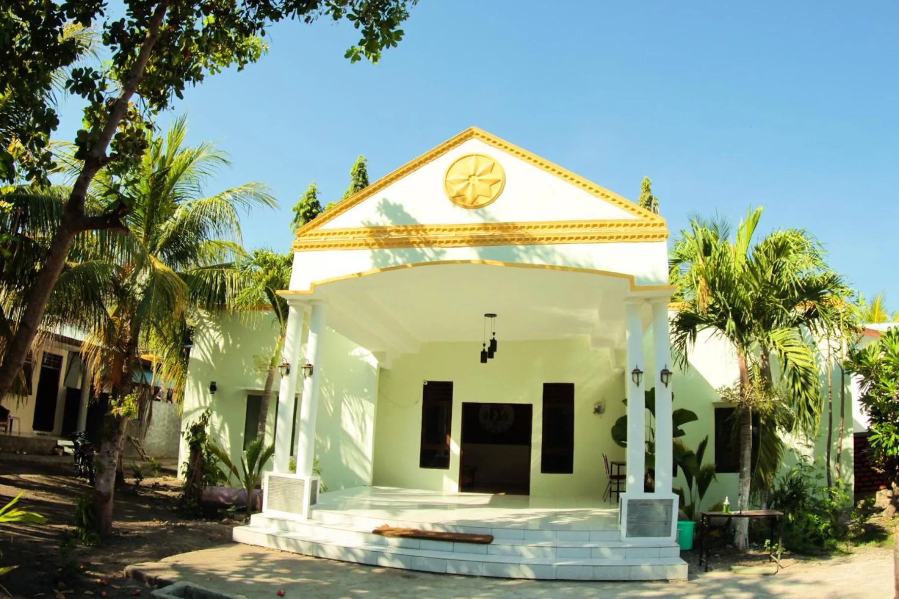 Facade/entrance in FX72 Beach Resort Maumere