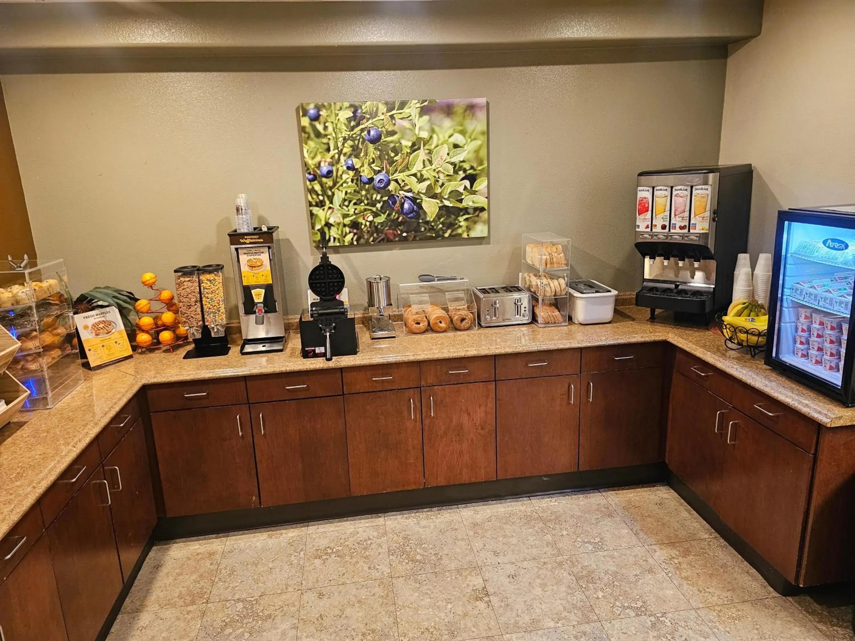 Breakfast in Broadway Inn Conference Center Breakfast in Broadway Inn Conference Center