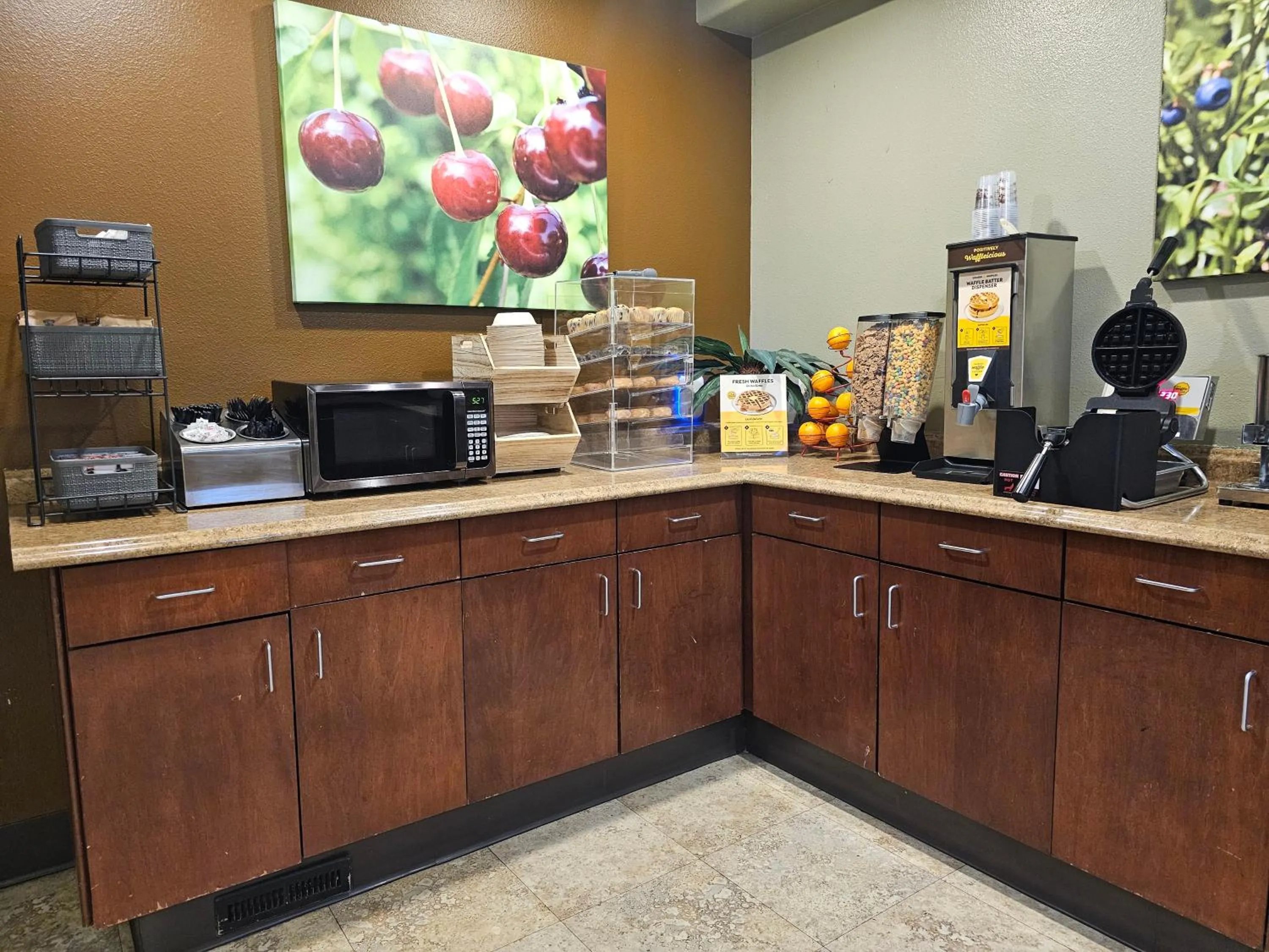 Breakfast in Broadway Inn Conference Center