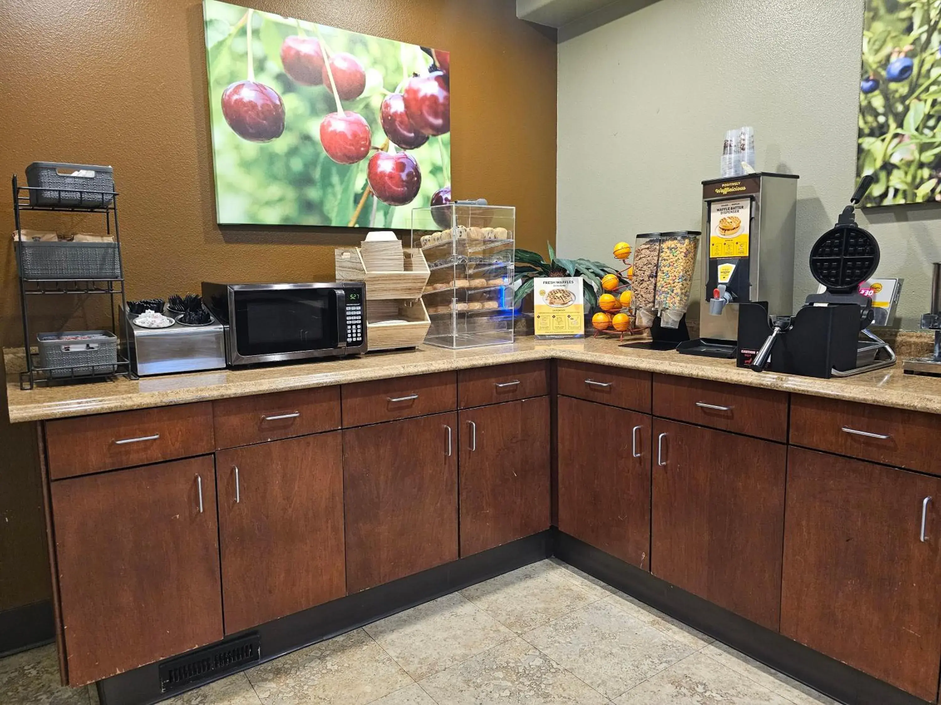 Breakfast in Broadway Inn Conference Center Breakfast in Broadway Inn Conference Center