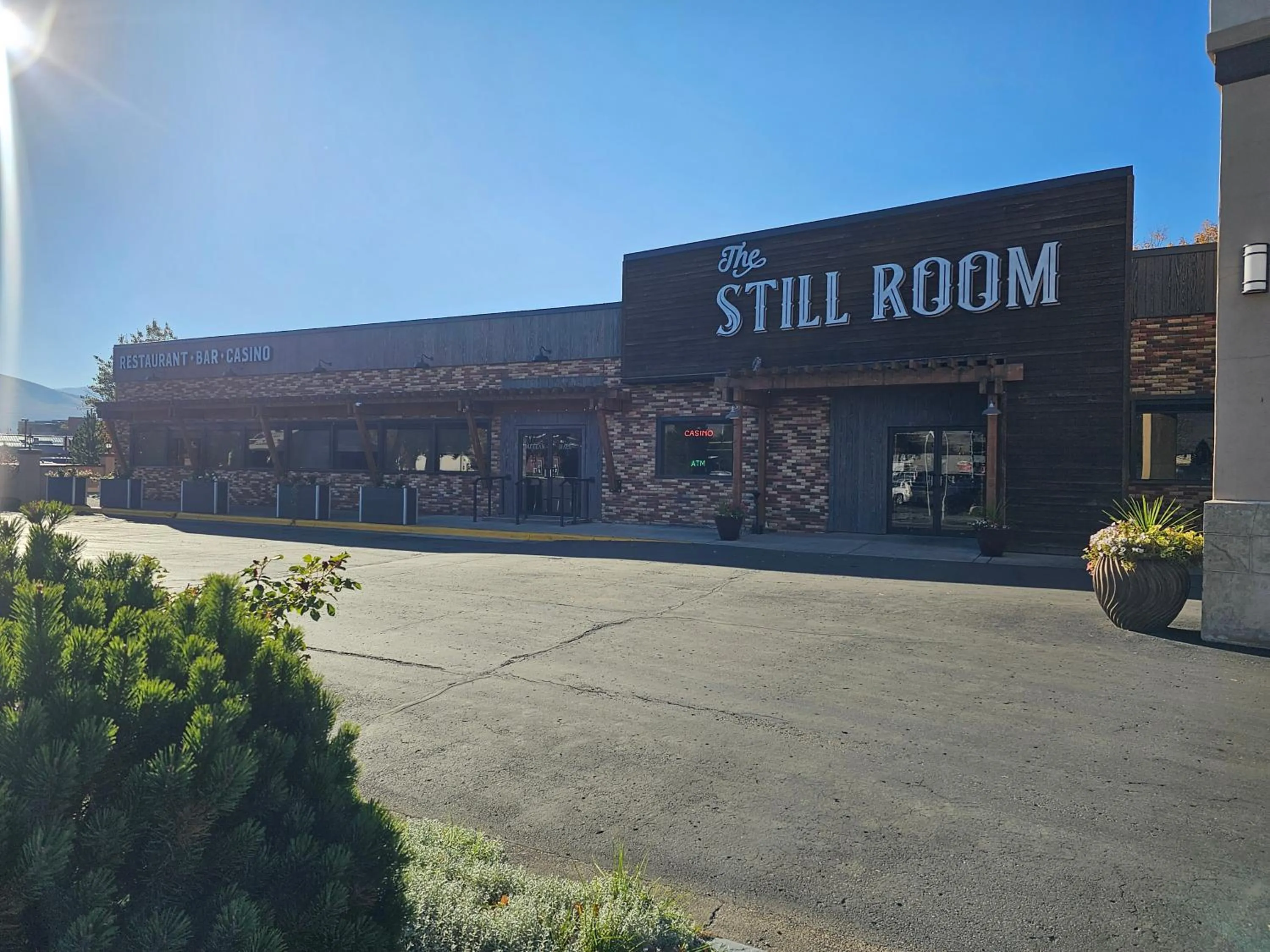 Restaurant/places to eat in Broadway Inn Conference Center