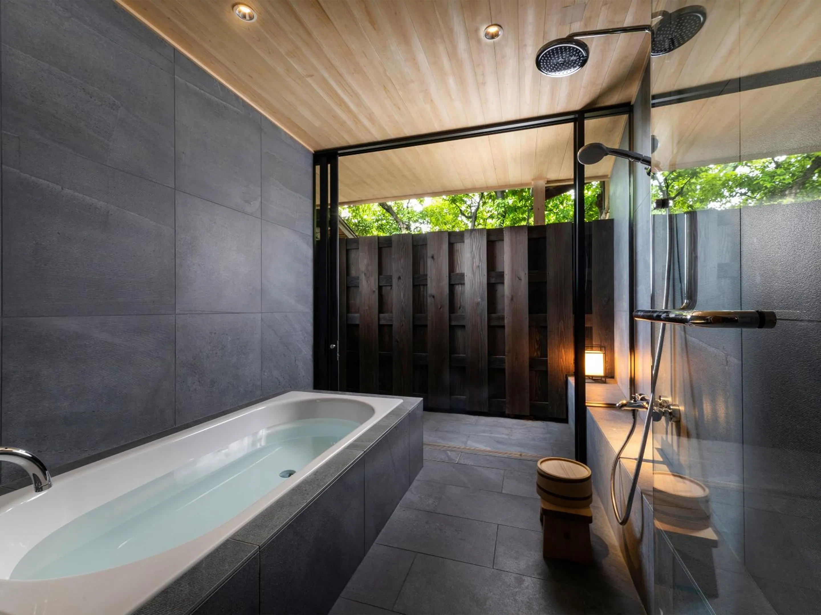 Bathroom in Nanzenji sando KIKUSUI