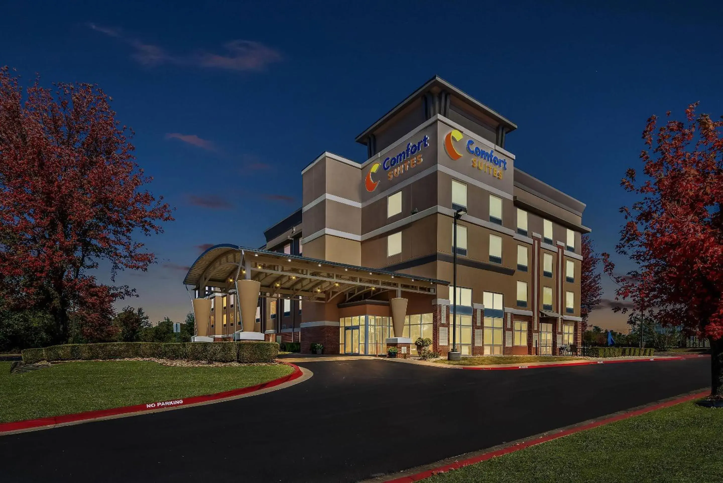 Property building in Comfort Suites Bentonville - Rogers Property building in Comfort Suites Bentonville - Rogers