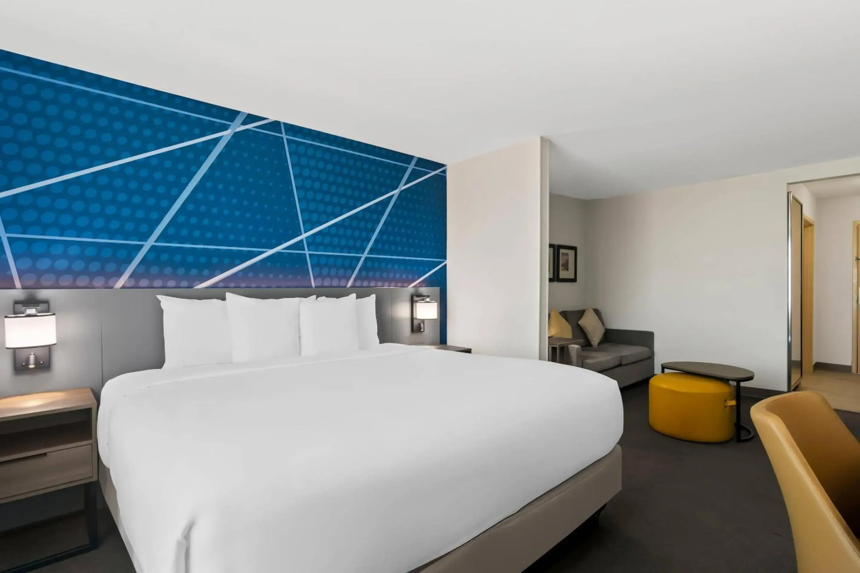 Bedroom, Bed in Comfort Suites Bentonville - Rogers Bedroom, Bed in Comfort Suites Bentonville - Rogers