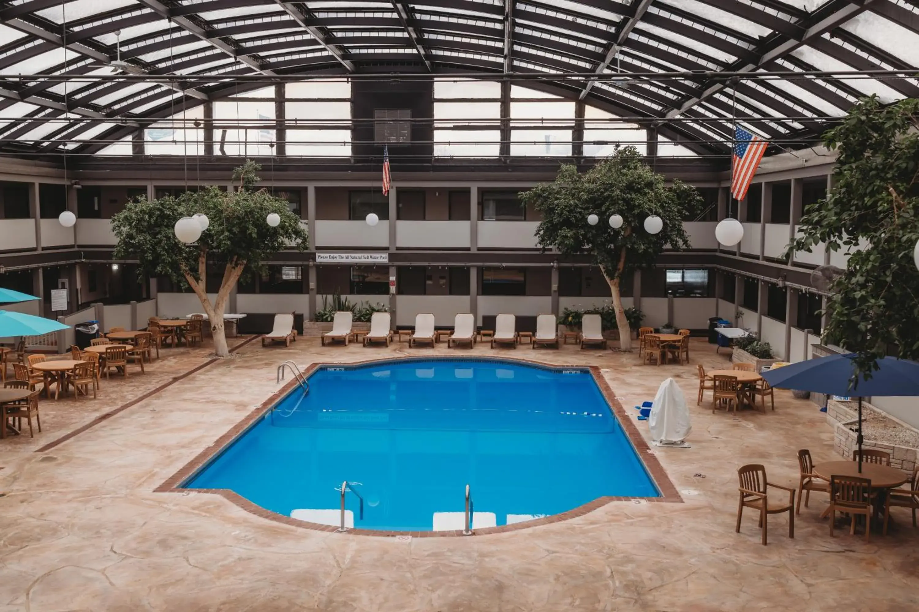 Pool view in Clarion Inn Pool view in Clarion Inn