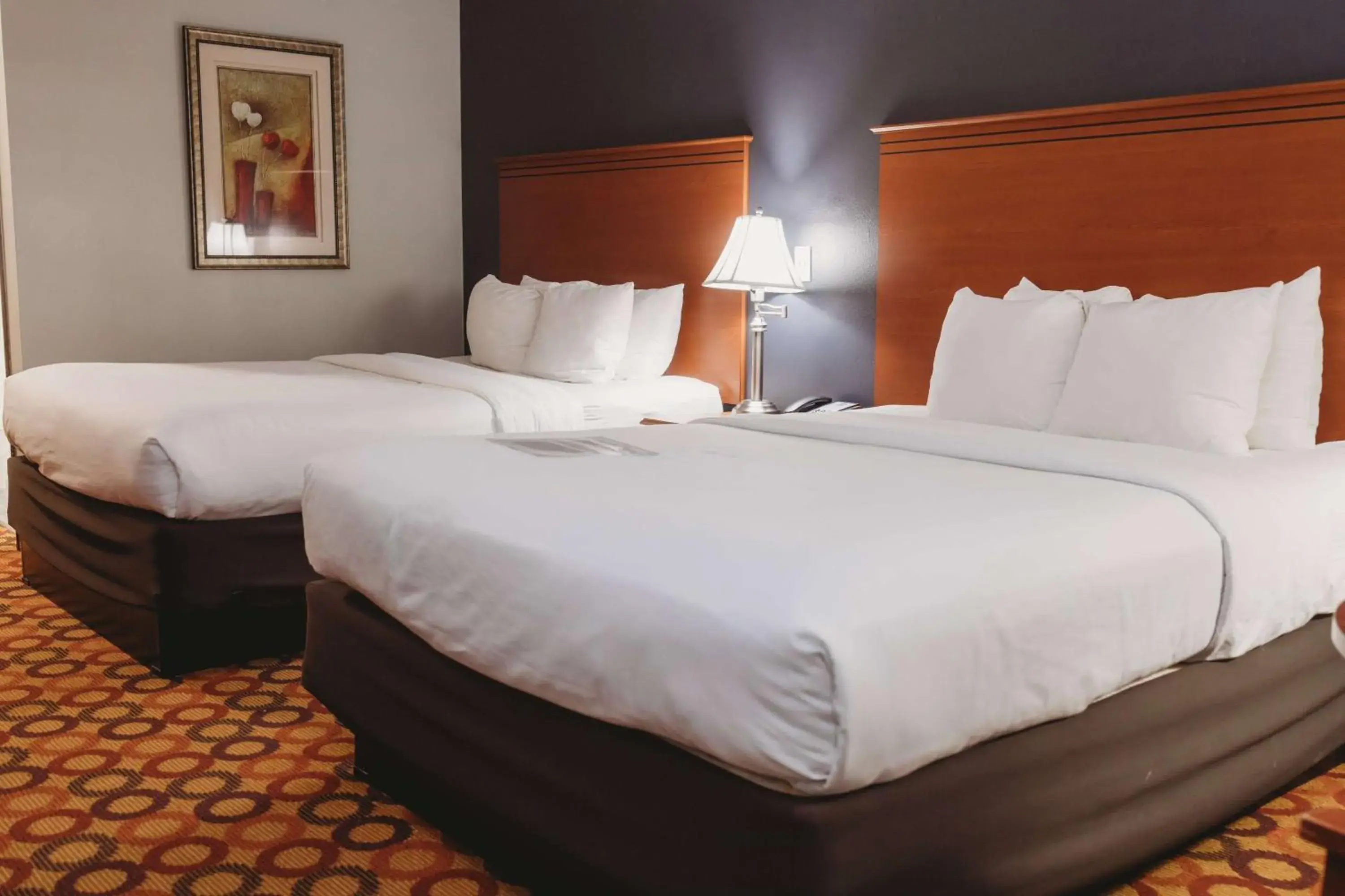 Queen Room with Two Queen Beds - Non-Smoking in Clarion Inn Queen Room with Two Queen Beds - Non-Smoking in Clarion Inn