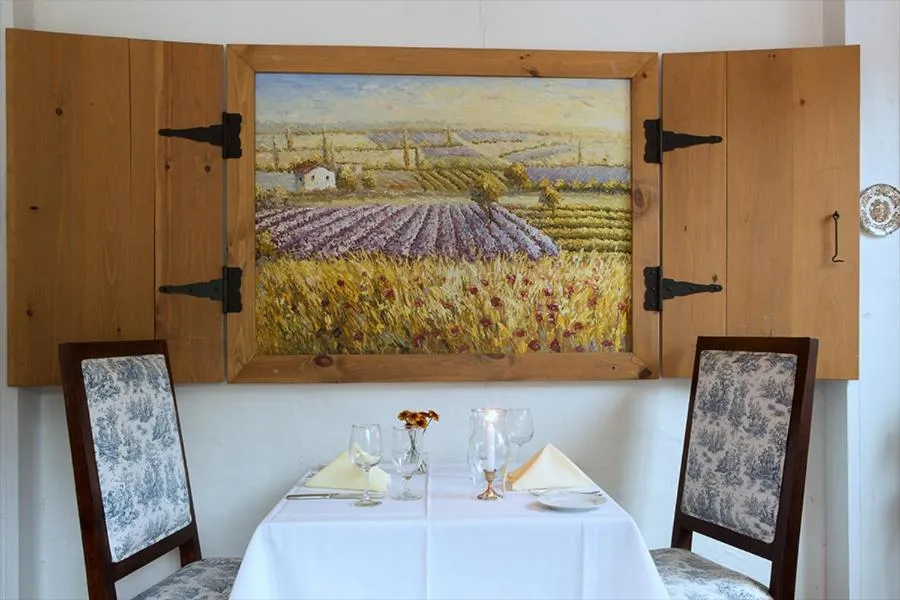 Restaurant/places to eat in Wedmore Place