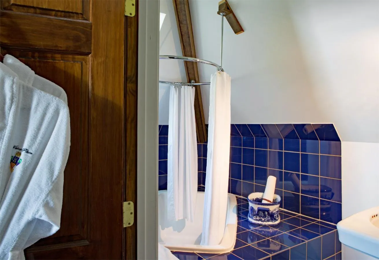 Bathroom in Wedmore Place