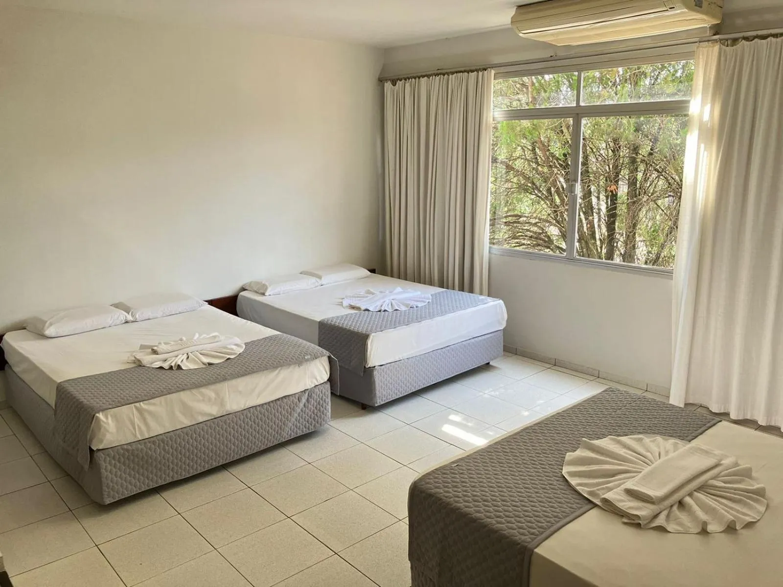 Bed in Hotel Monalisa