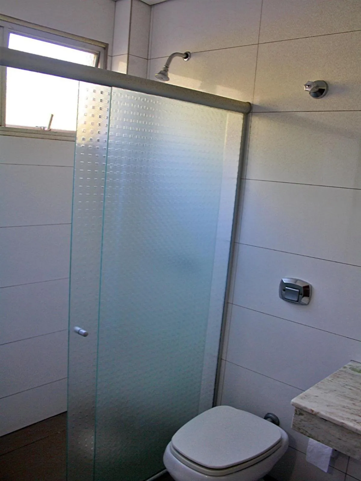 Shower in Hotel Monalisa