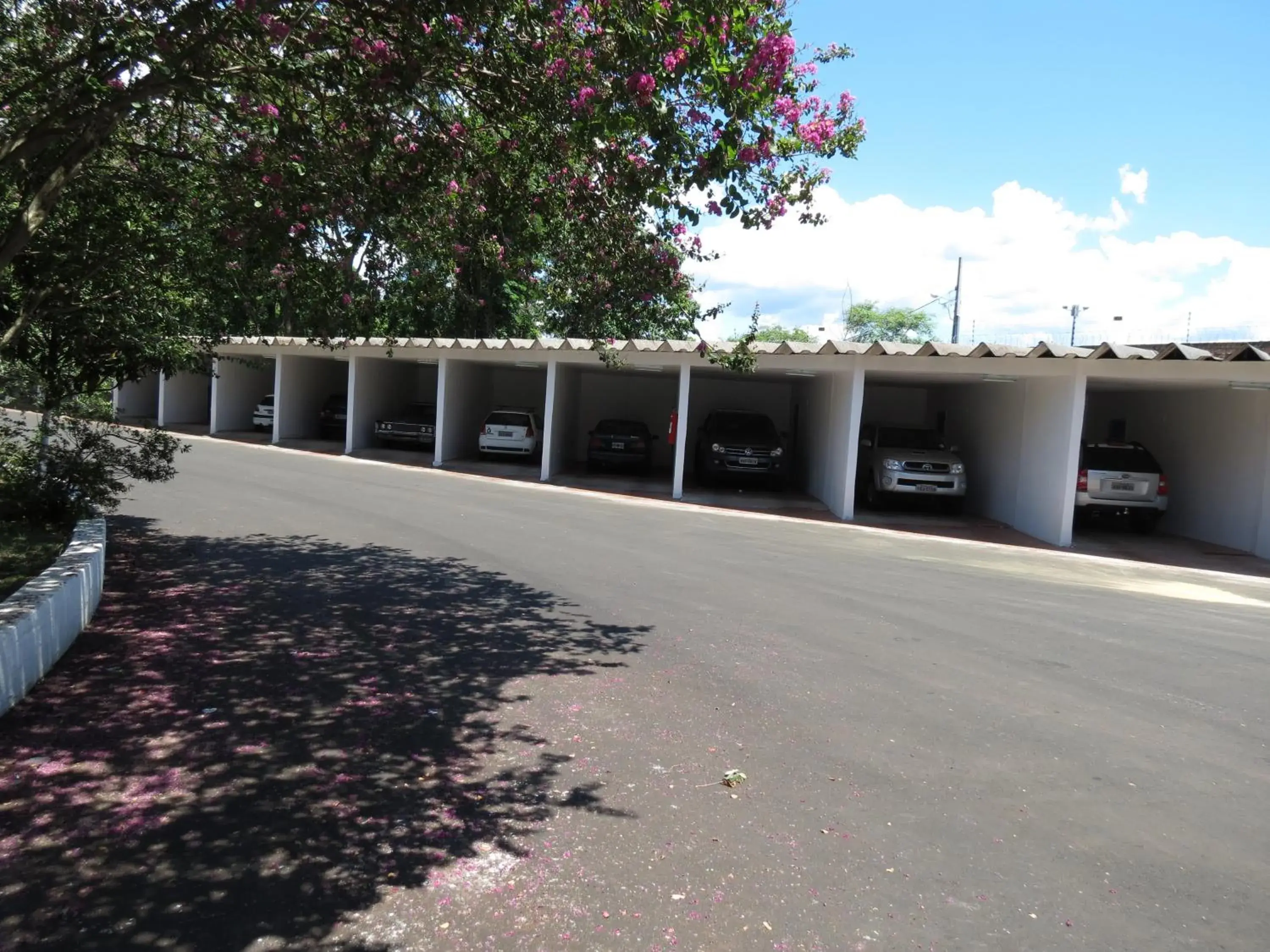 Property building in Hotel Monalisa Property building in Hotel Monalisa