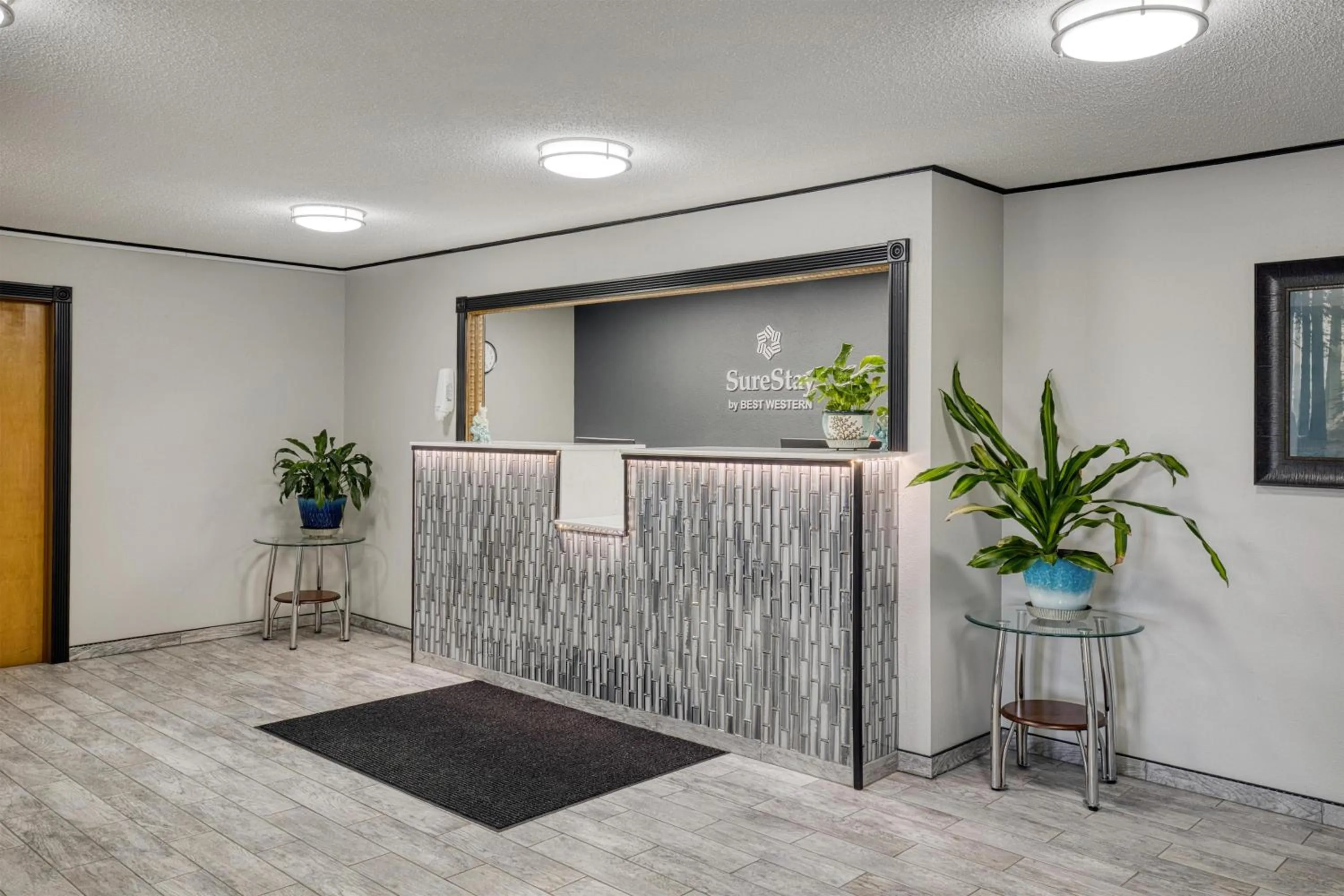 Lobby or reception in SureStay by Best Western Massena