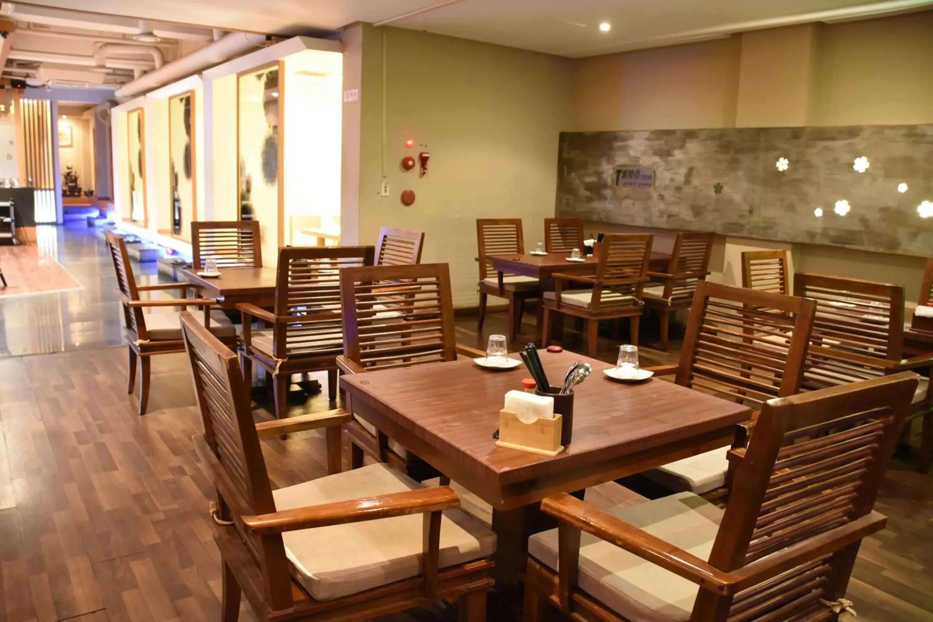 Restaurant/places to eat in BOLTON Hotel Restaurant/places to eat in BOLTON Hotel