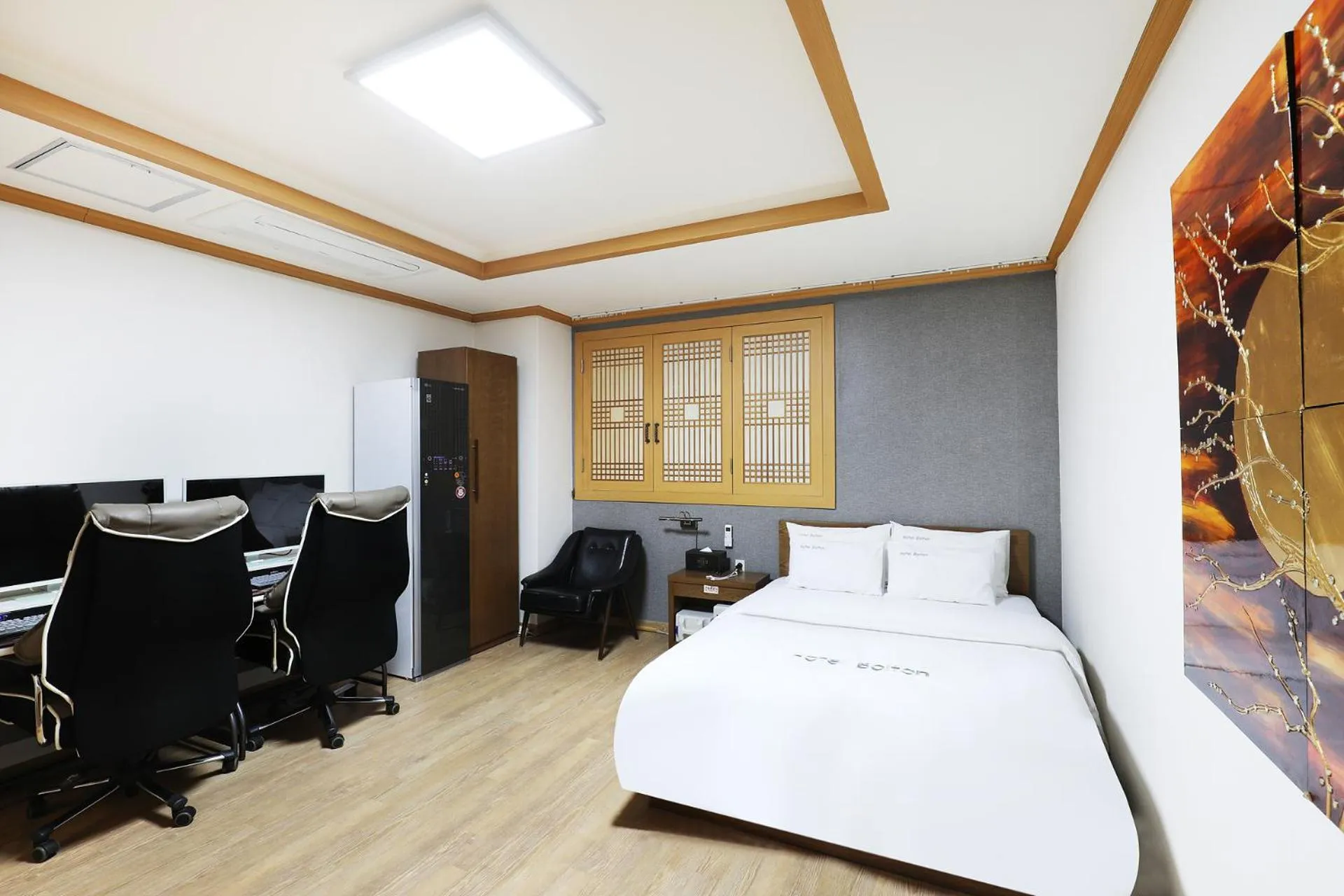 Bedroom, Bed in BOLTON Hotel