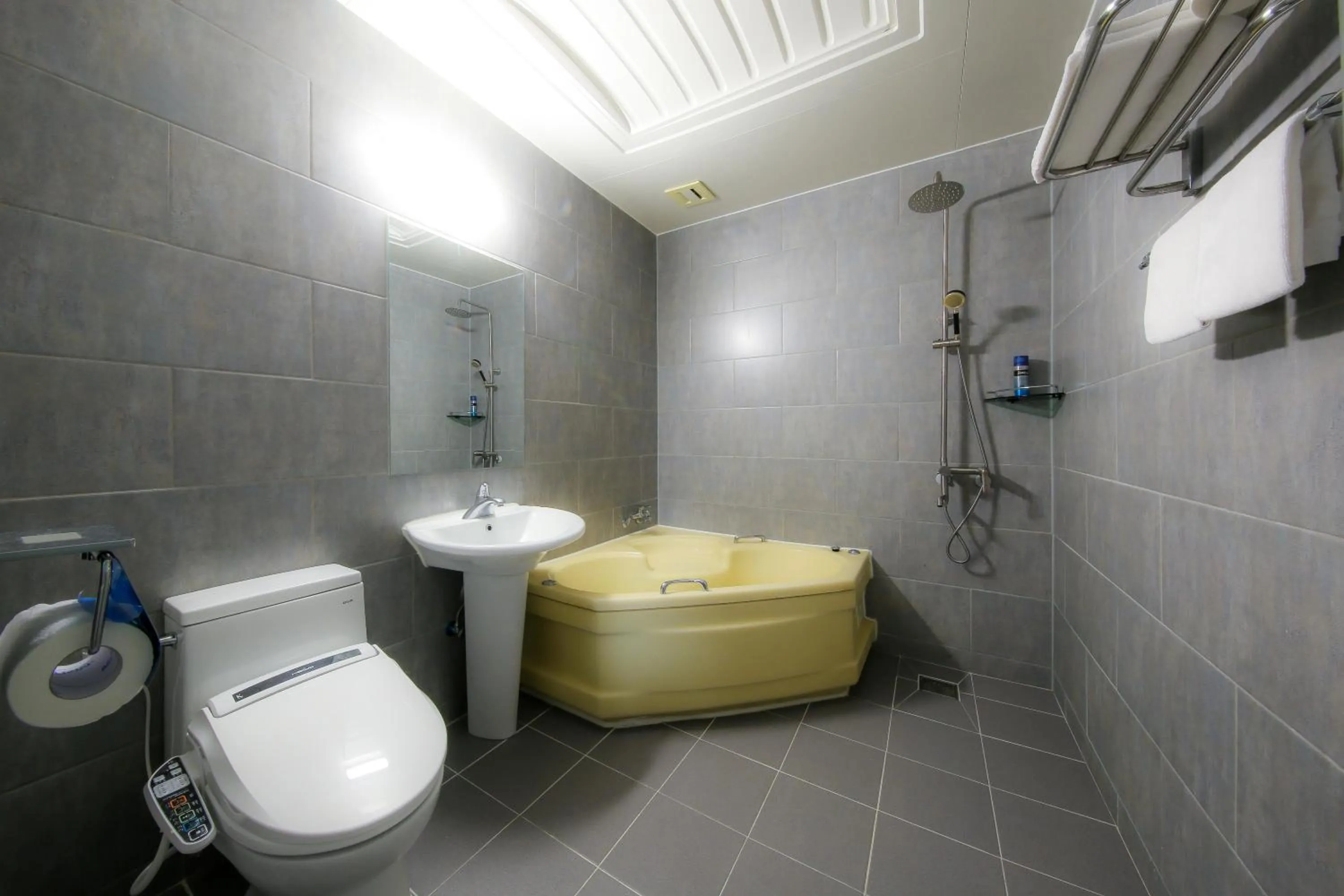 Bathroom in BOLTON Hotel