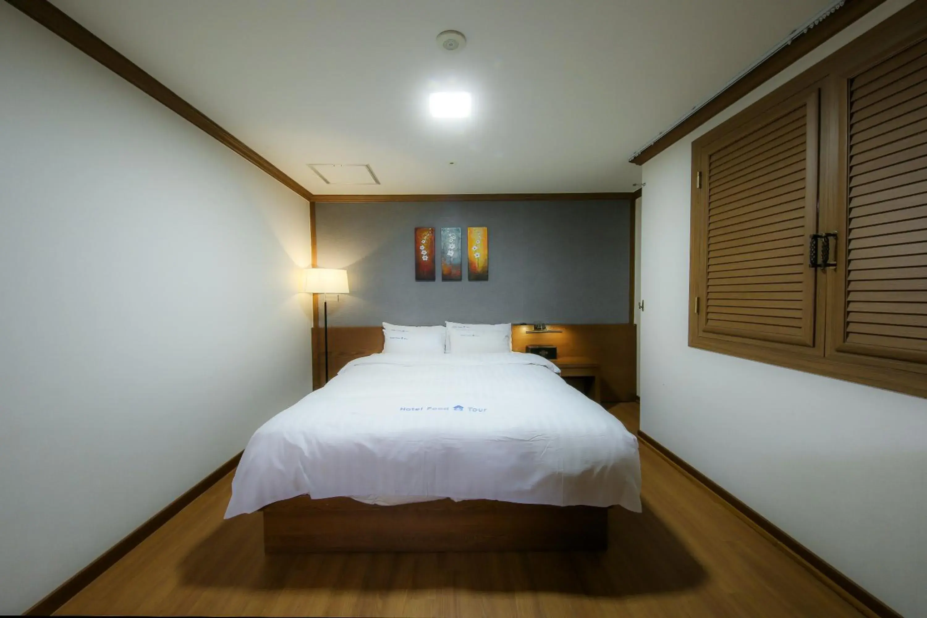 Photo of the whole room, Bed in BOLTON Hotel Photo of the whole room, Bed in BOLTON Hotel