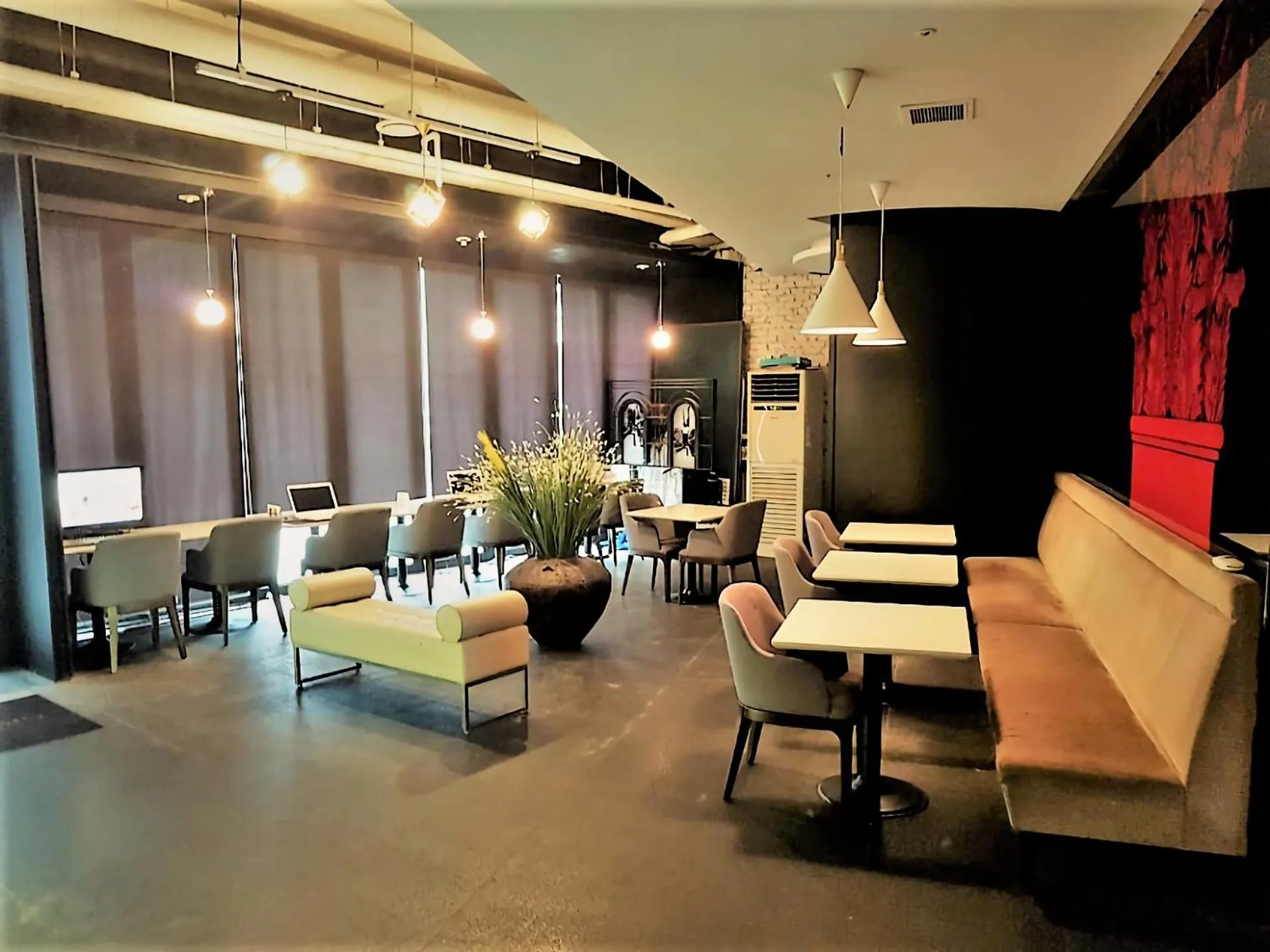 Lobby or reception in BOLTON Hotel