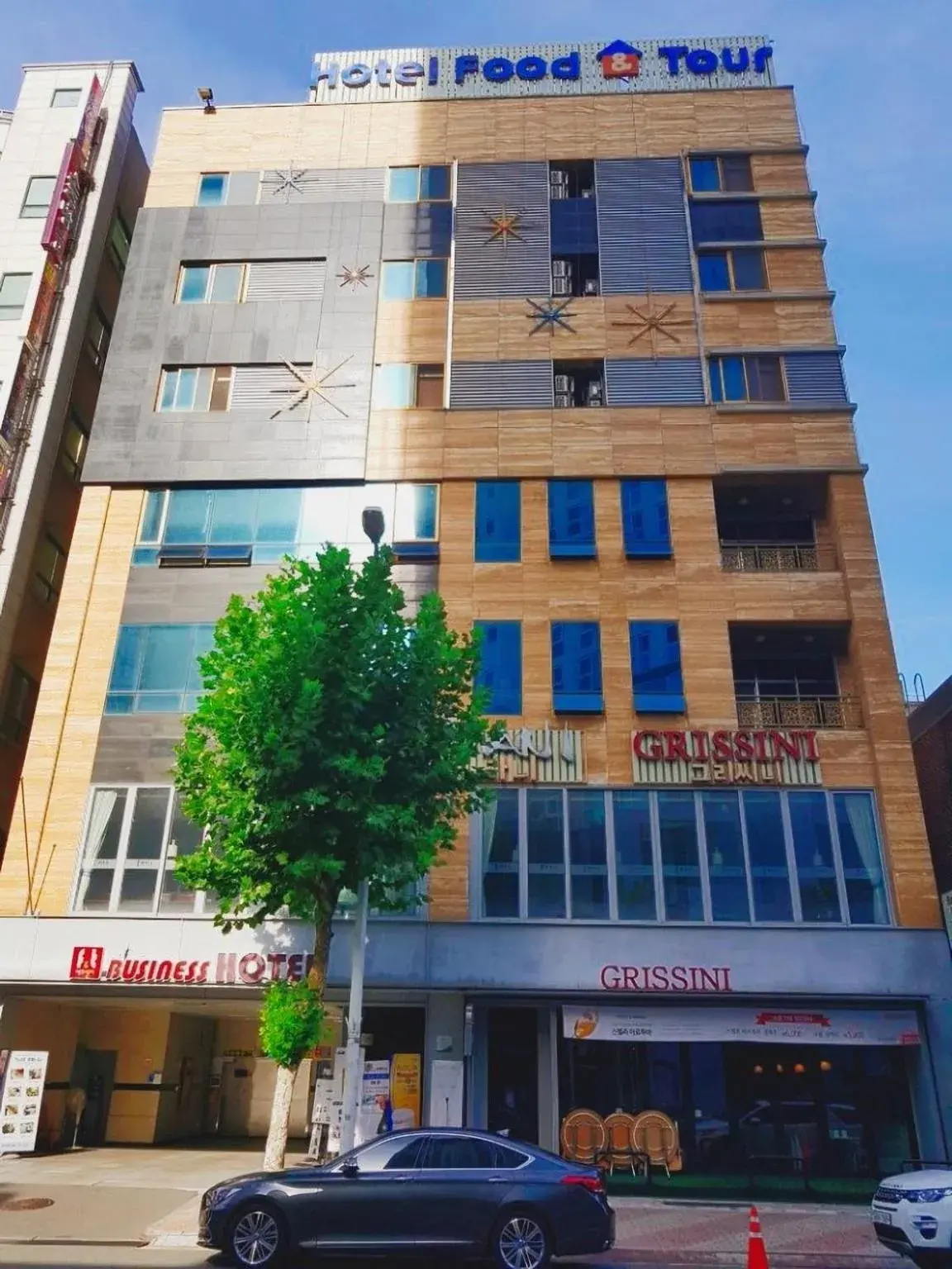 Property building in BOLTON Hotel Property building in BOLTON Hotel