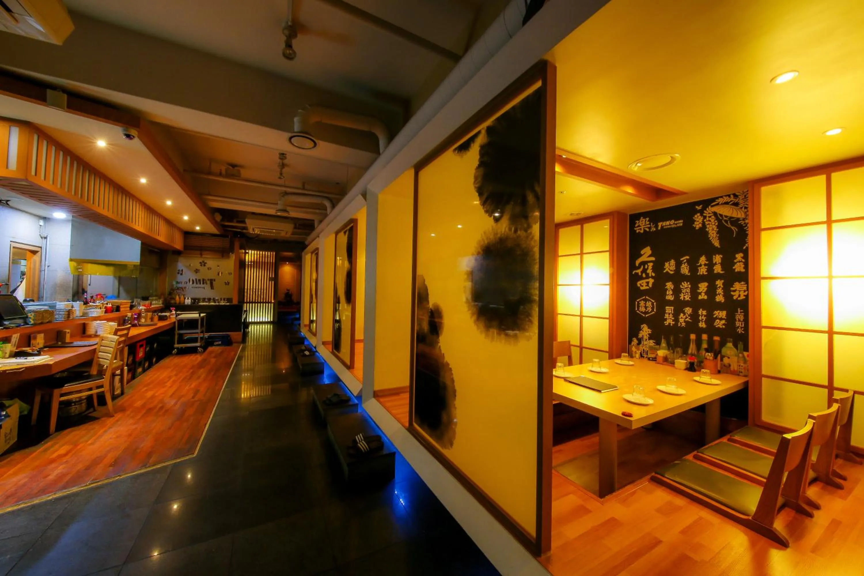 Restaurant/places to eat in BOLTON Hotel