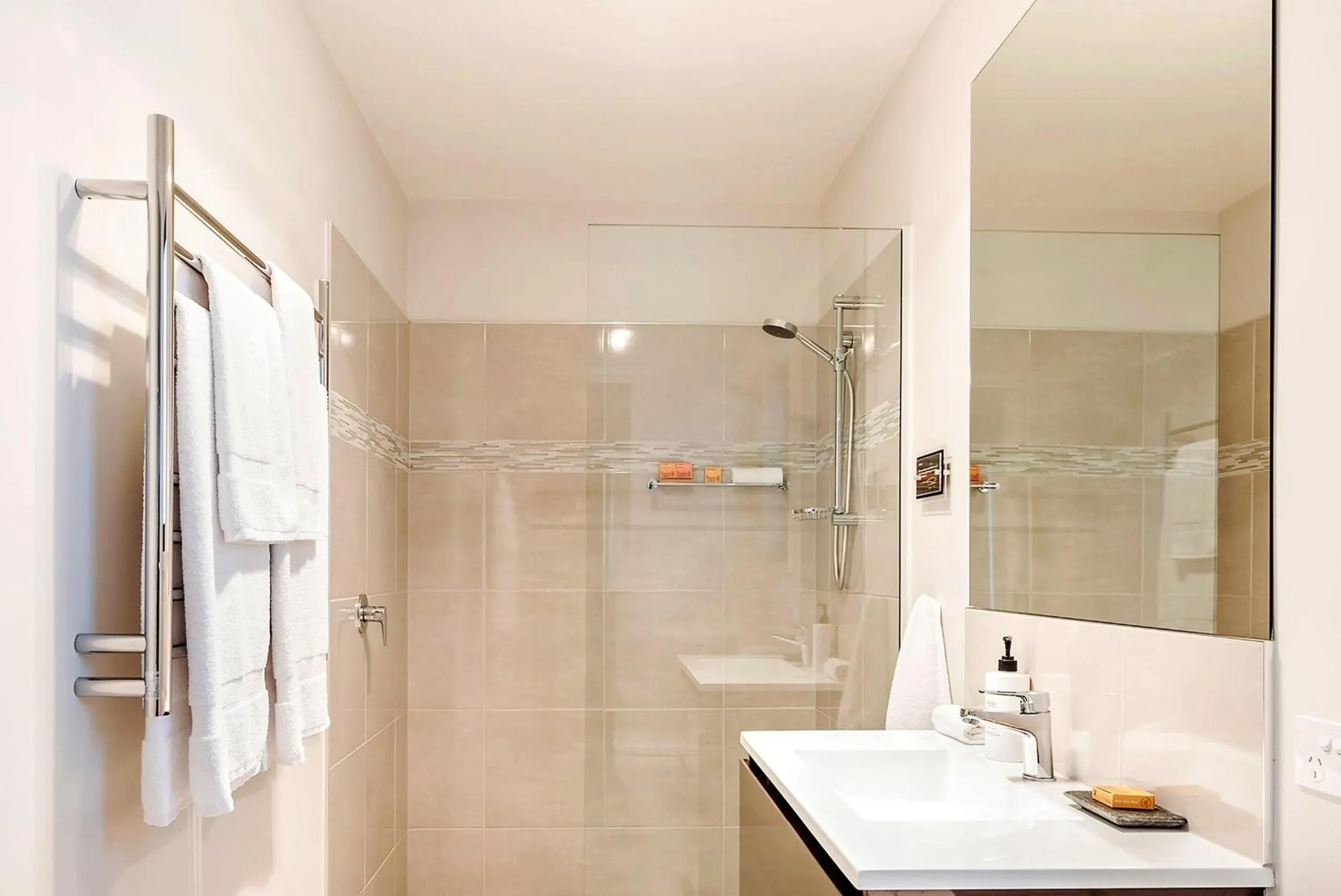 Shower in Oceana B&B