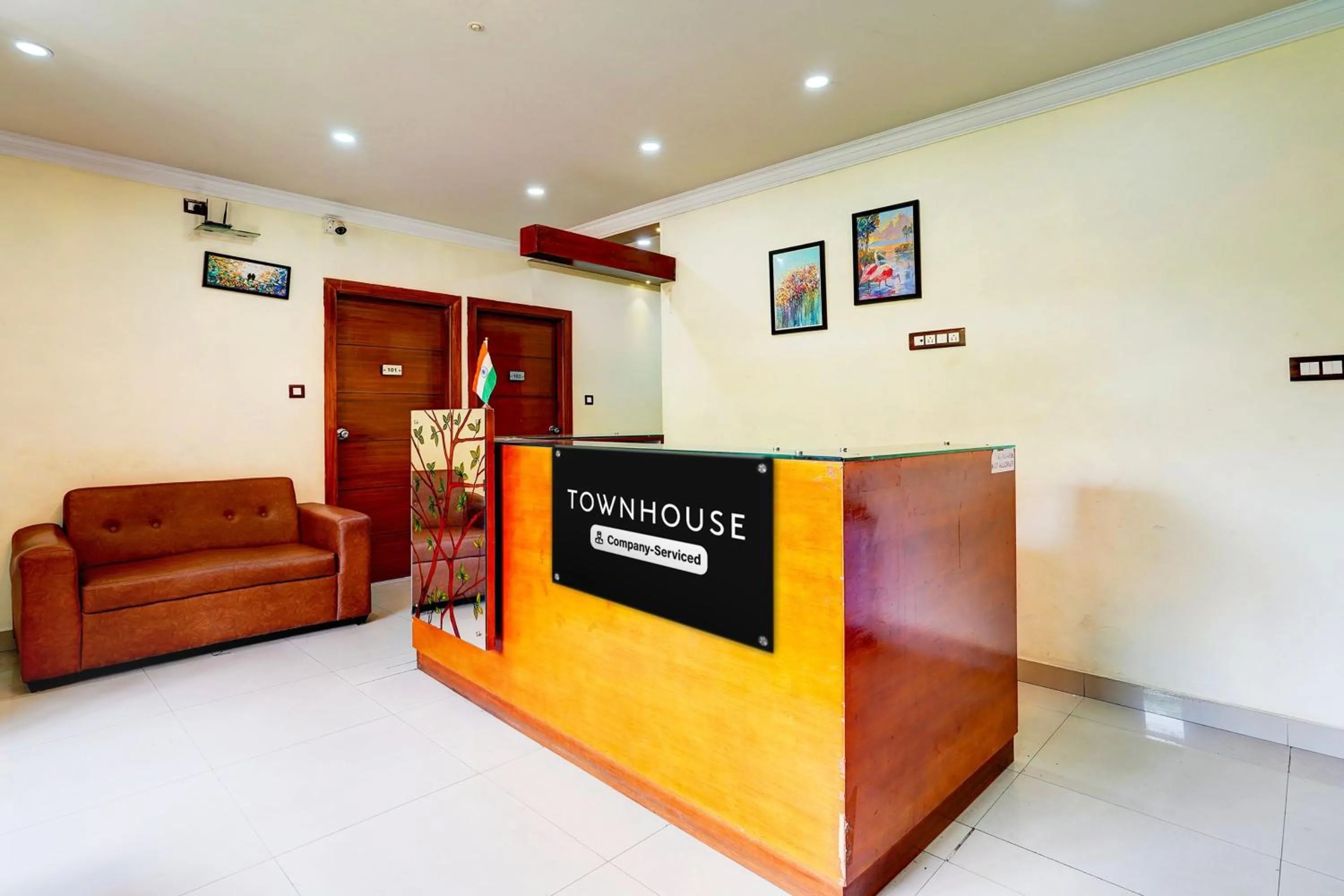Lobby or reception in Super Townhouse MG Road Near Commercial Street
