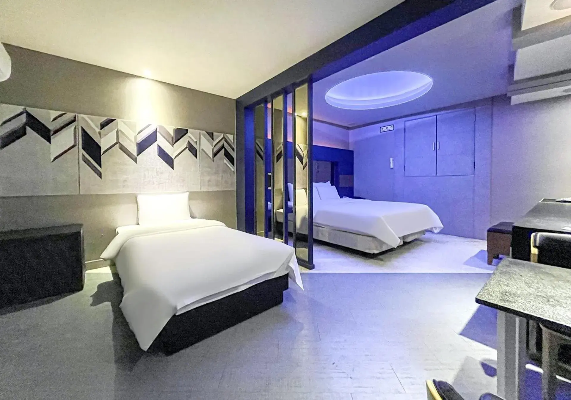 Standard Twin Room in Hotel ON Standard Twin Room in Hotel ON