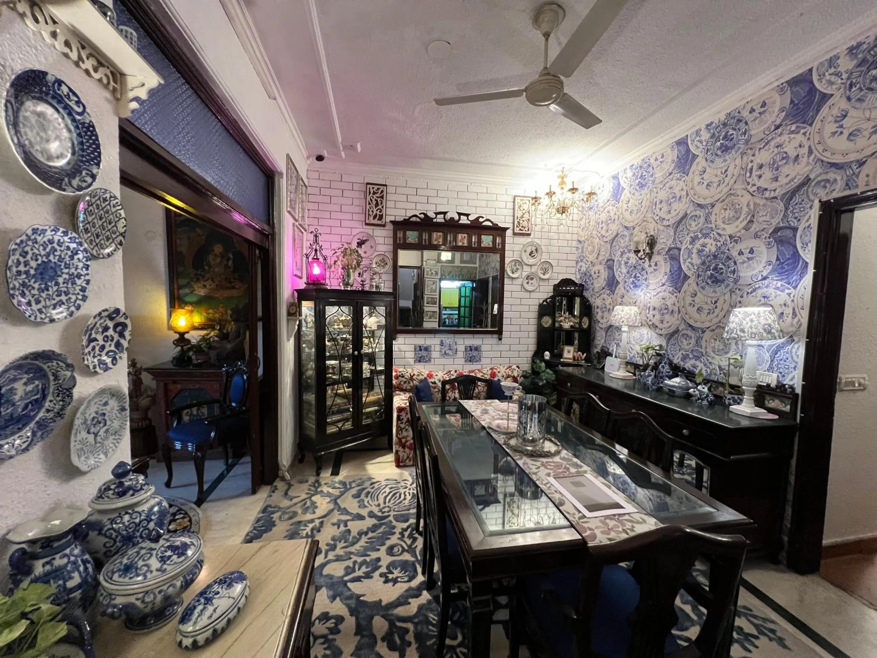 Dining area in On The House - Bed and Breakfast