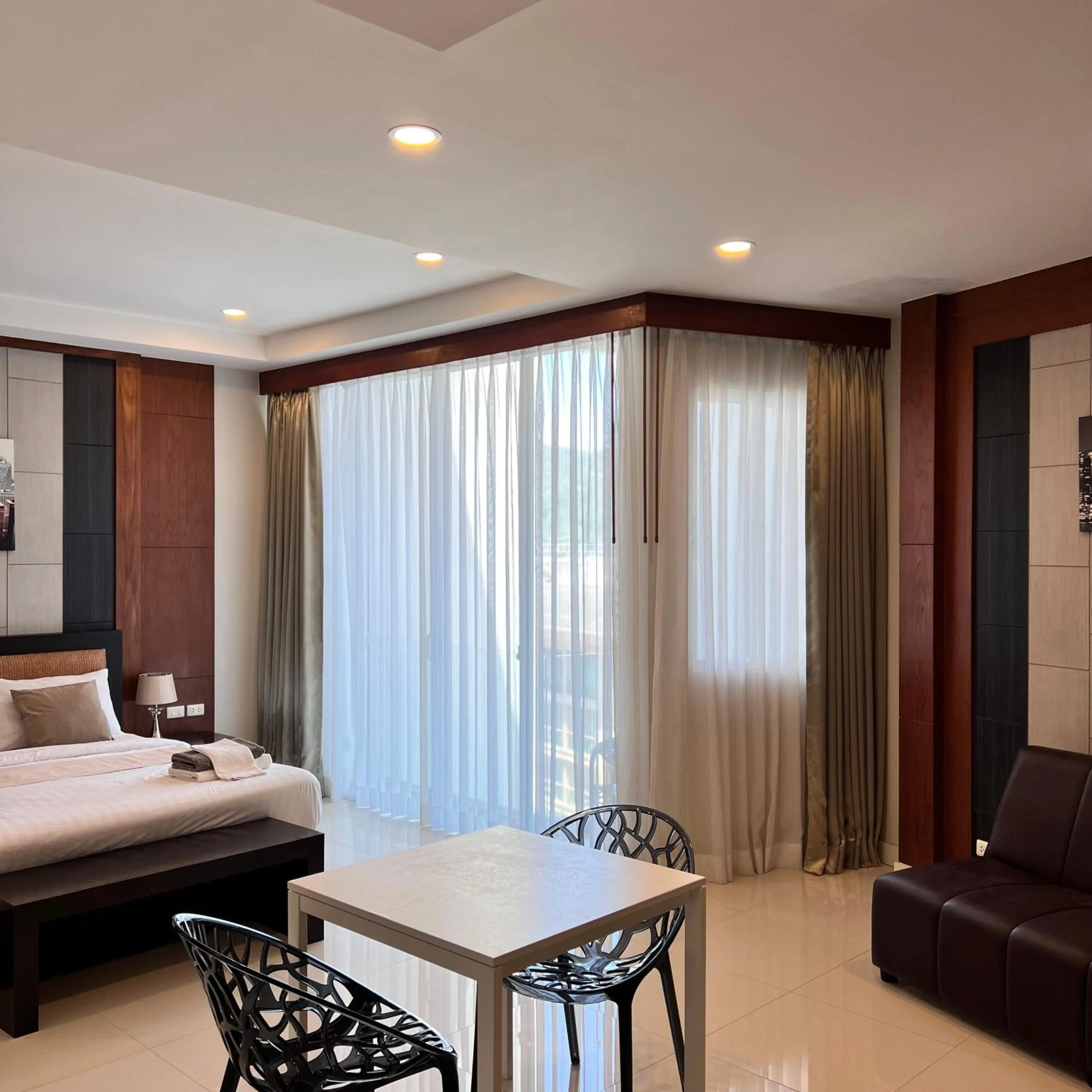 Photo of the whole room, Bed in Q Kata Residence