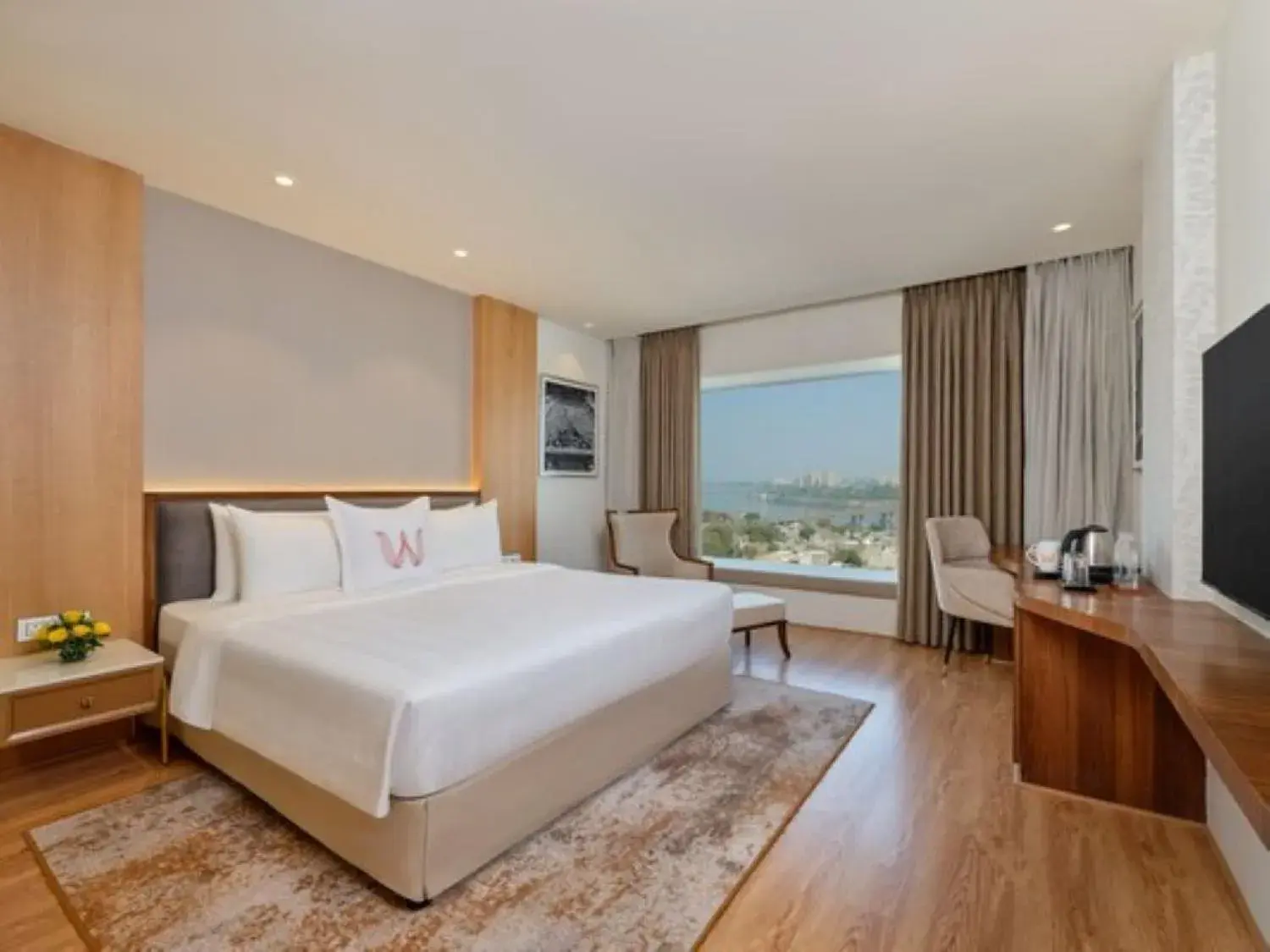 Bed in Welcomhotel by ITC Hotels, Ashram Road, Ahmedabad Bed in Welcomhotel by ITC Hotels, Ashram Road, Ahmedabad