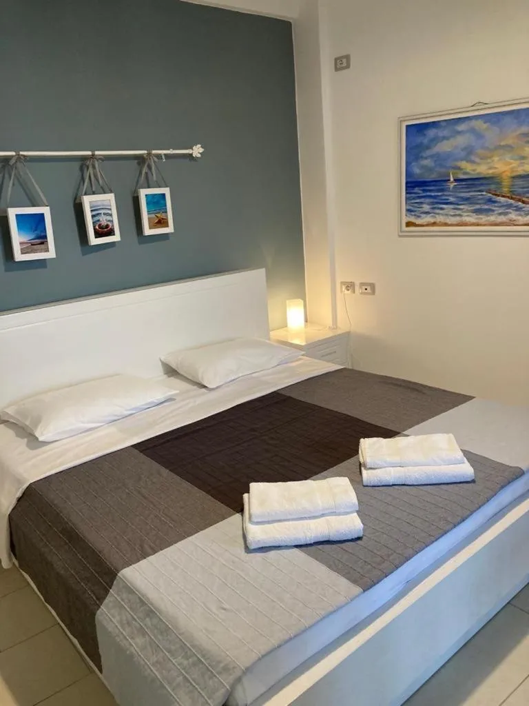 Bed in Aldi`s Guest House