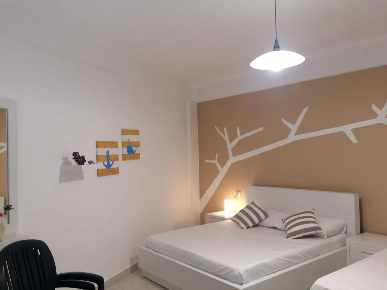 Bed in Aldi`s Guest House
