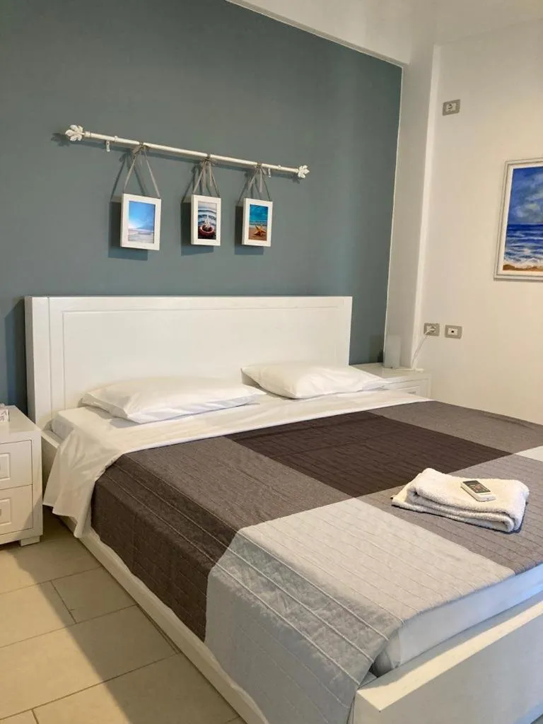 Bed in Aldi`s Guest House