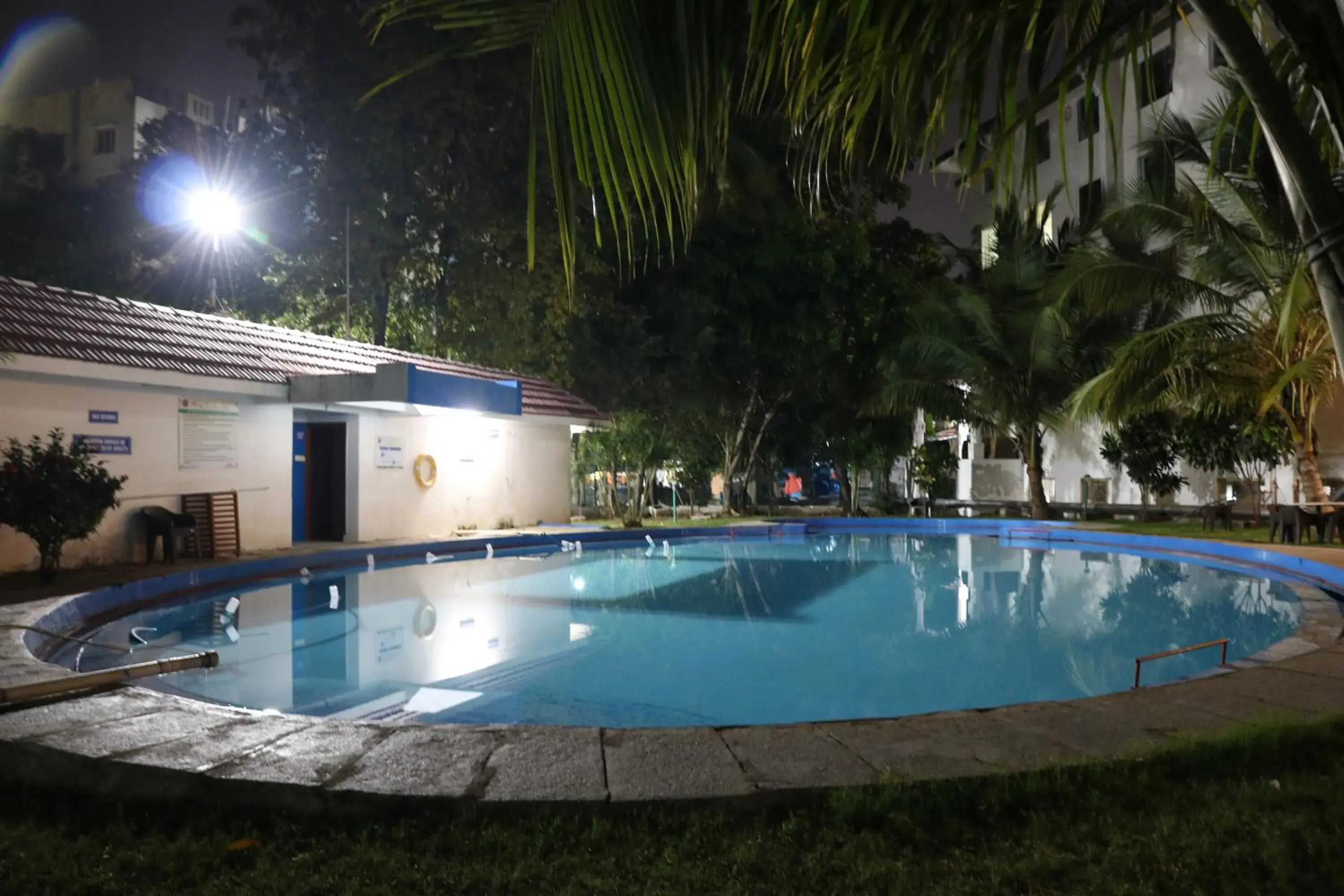 Swimming pool in Ramee Guestline Tirupati Swimming pool in Ramee Guestline Tirupati