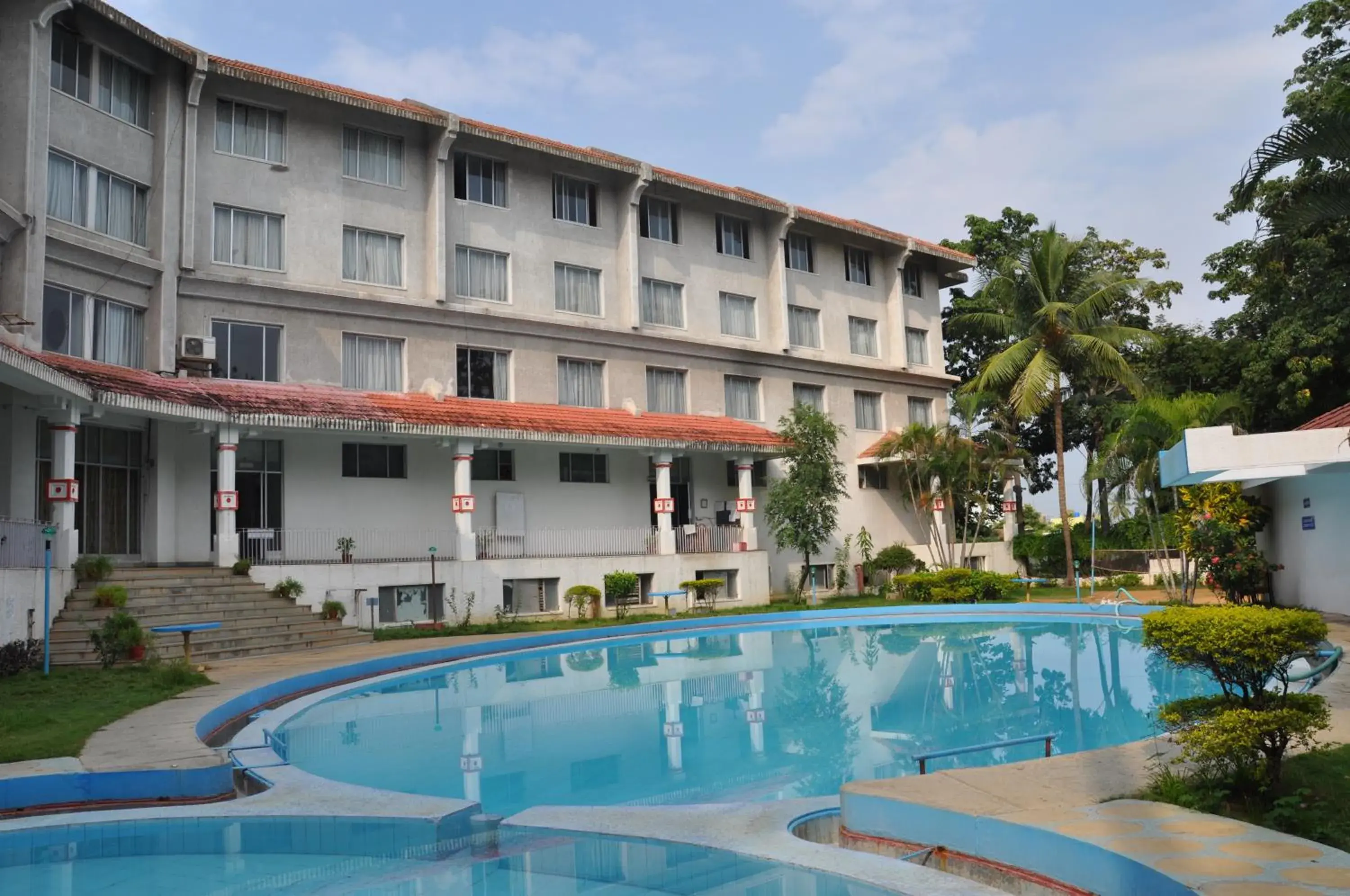 Swimming pool in Ramee Guestline Tirupati Swimming pool in Ramee Guestline Tirupati