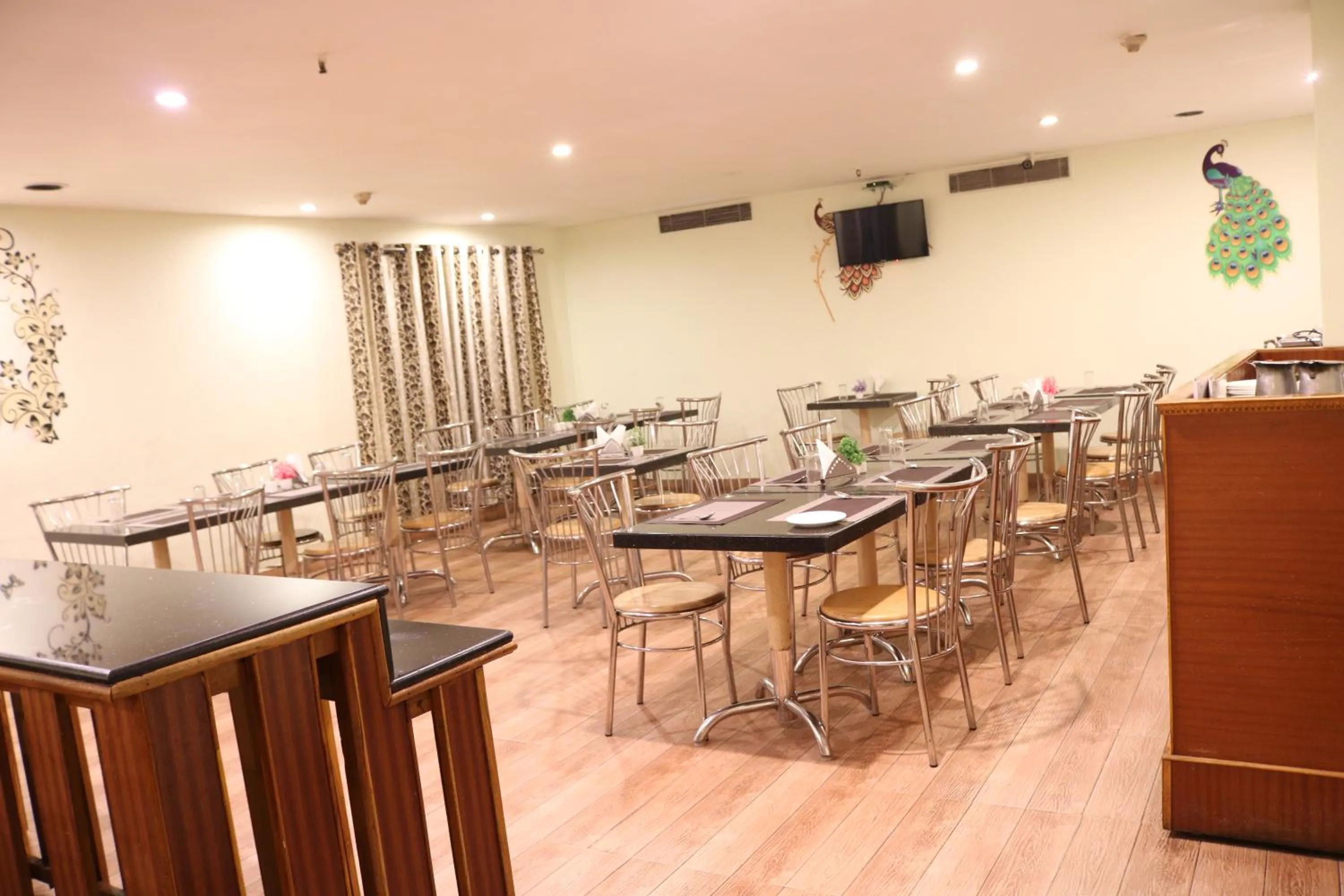 Restaurant/places to eat in Ramee Guestline Tirupati