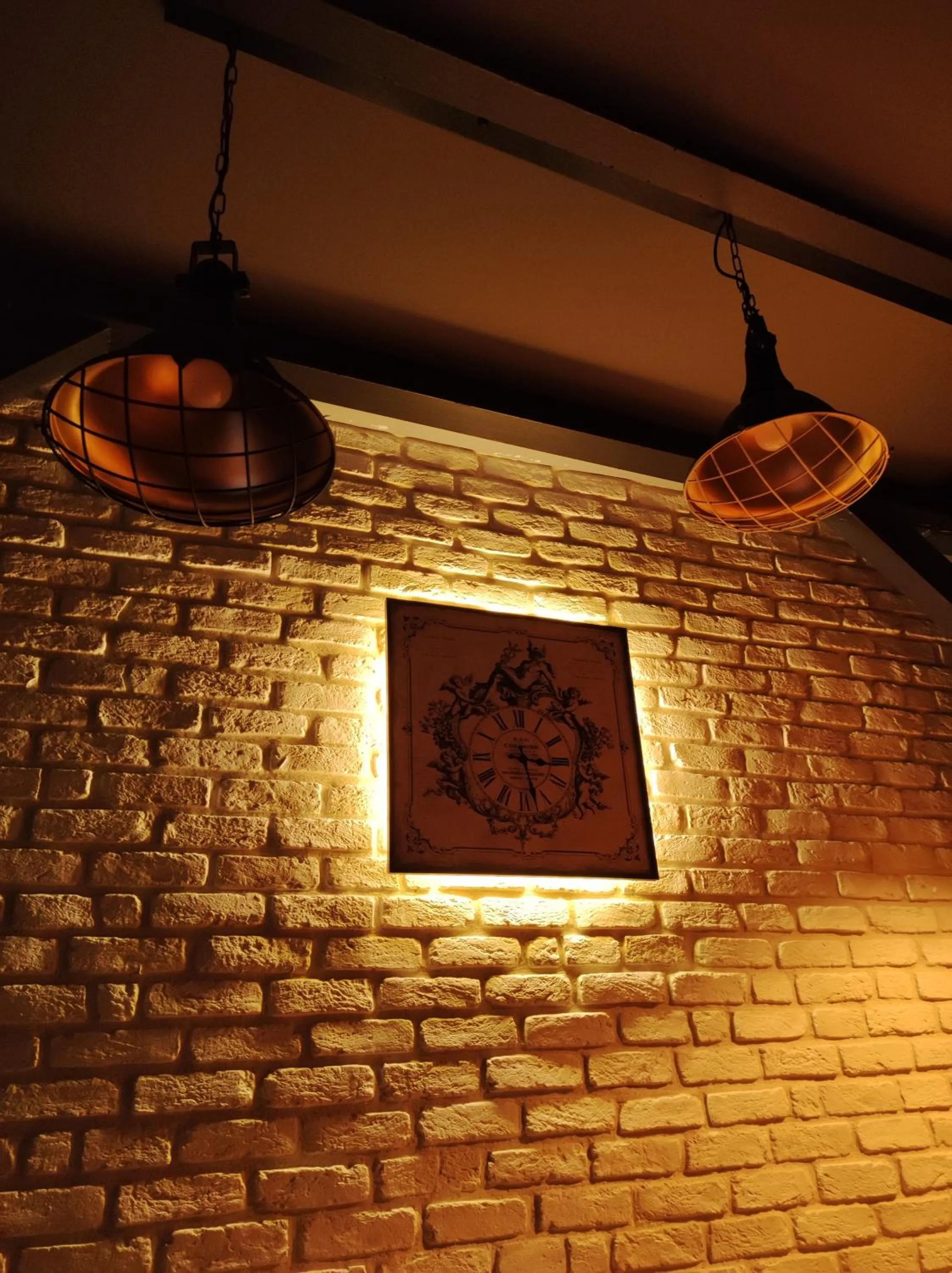 Restaurant/places to eat in Jakaranda Hotel