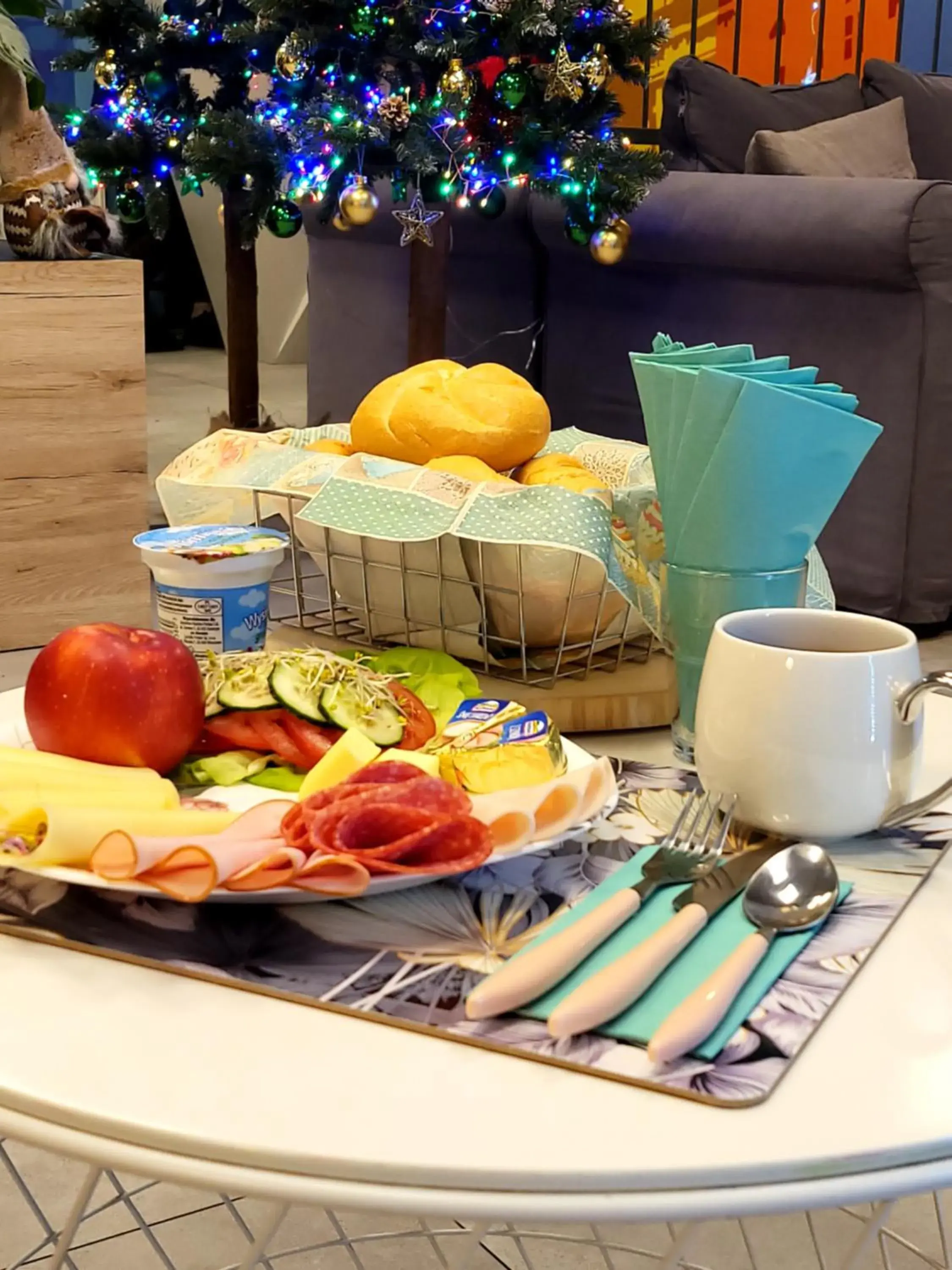 Breakfast in Moon Hostel Poznań Breakfast in Moon Hostel Poznań