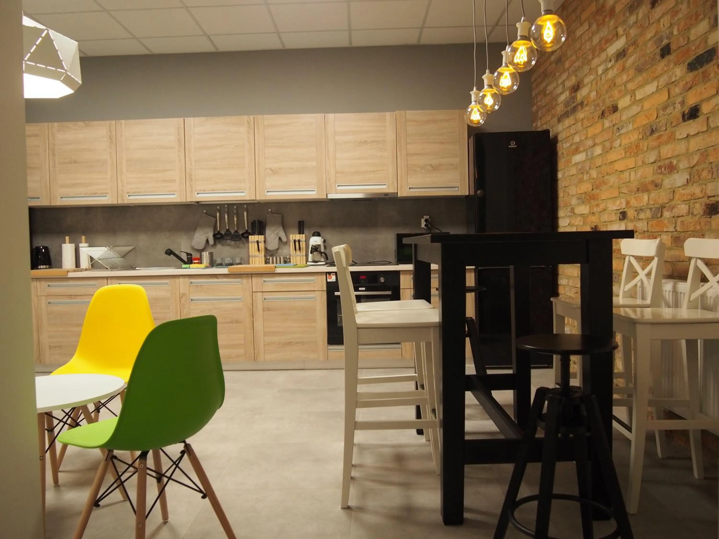 Kitchen or kitchenette in Moon Hostel Poznań