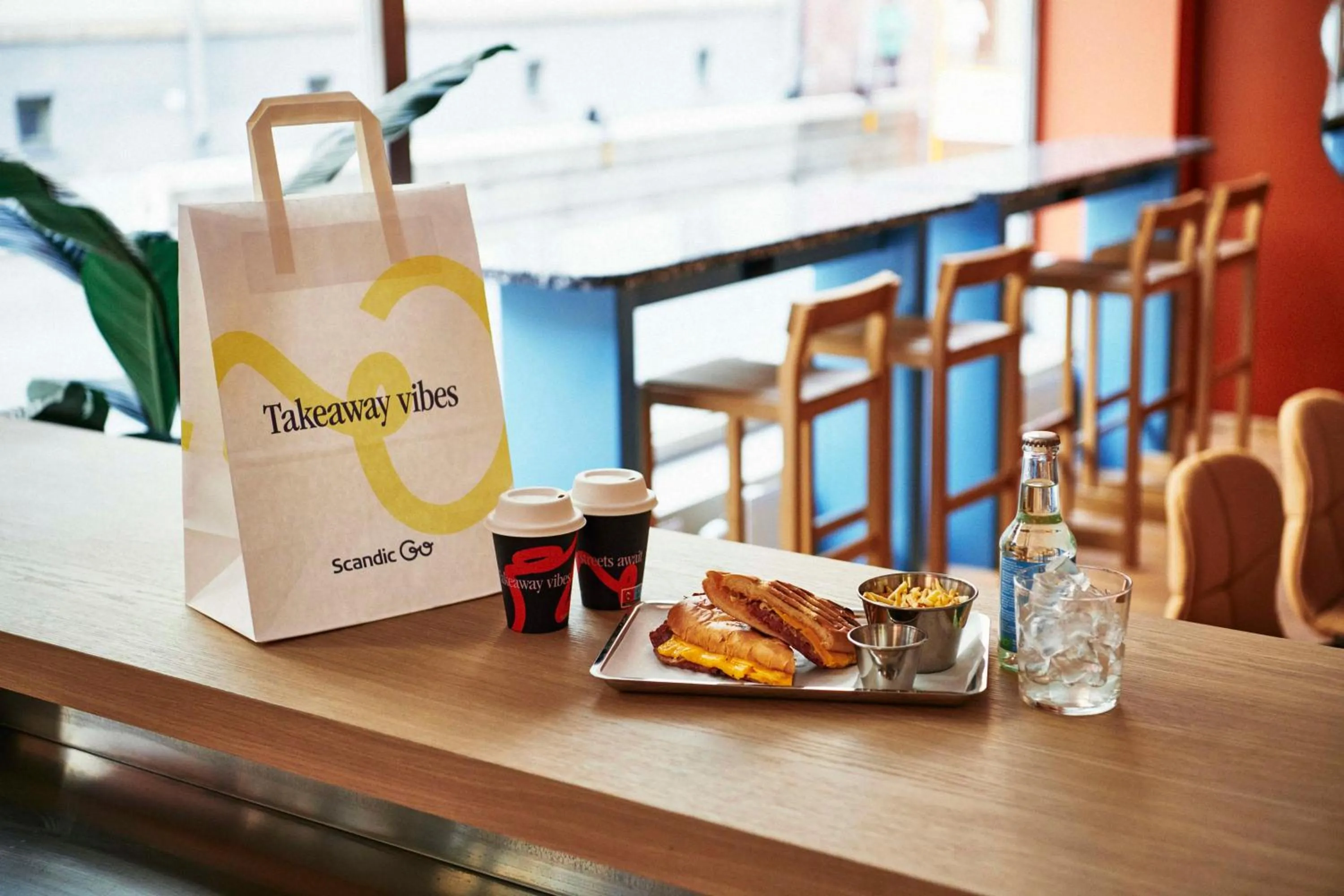 Restaurant/places to eat in Scandic Go, Sankt Eriksgatan 20