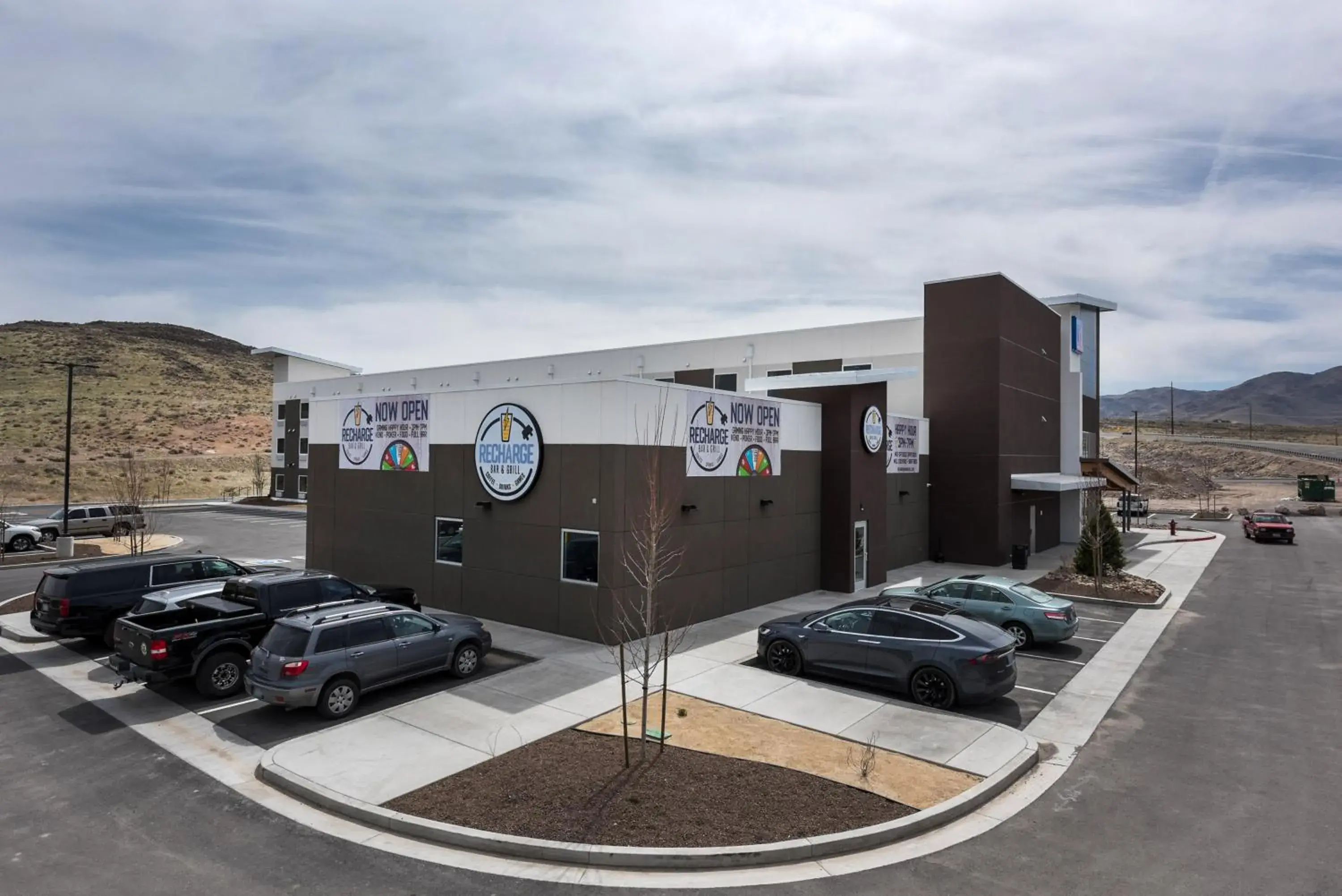 Facade/entrance in Studio 6-Mccarran, NV - Sparks - Tahoe - Reno Industrial Center Facade/entrance in Studio 6-Mccarran, NV - Sparks - Tahoe - Reno Industrial Center