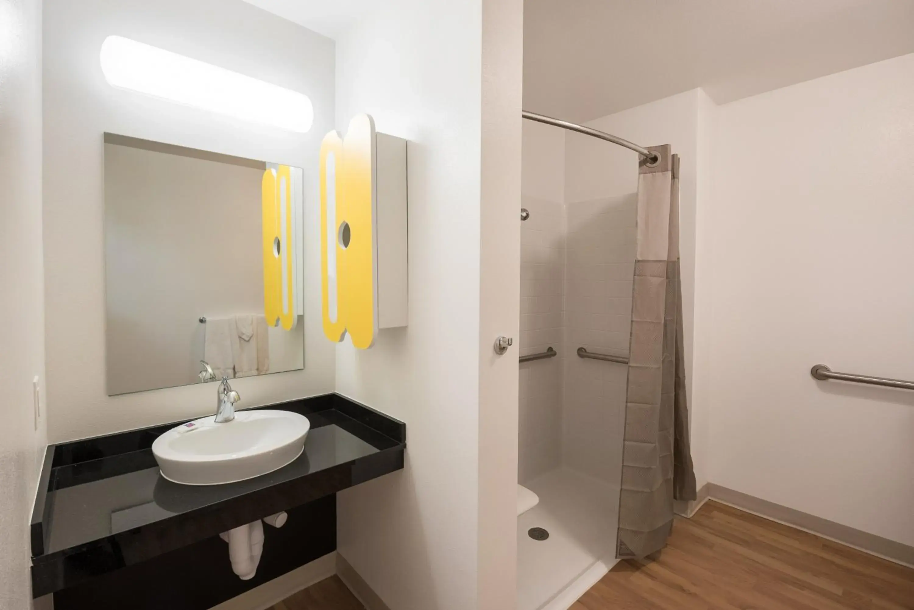 Bathroom in Studio 6-Mccarran, NV - Sparks - Tahoe - Reno Industrial Center Bathroom in Studio 6-Mccarran, NV - Sparks - Tahoe - Reno Industrial Center