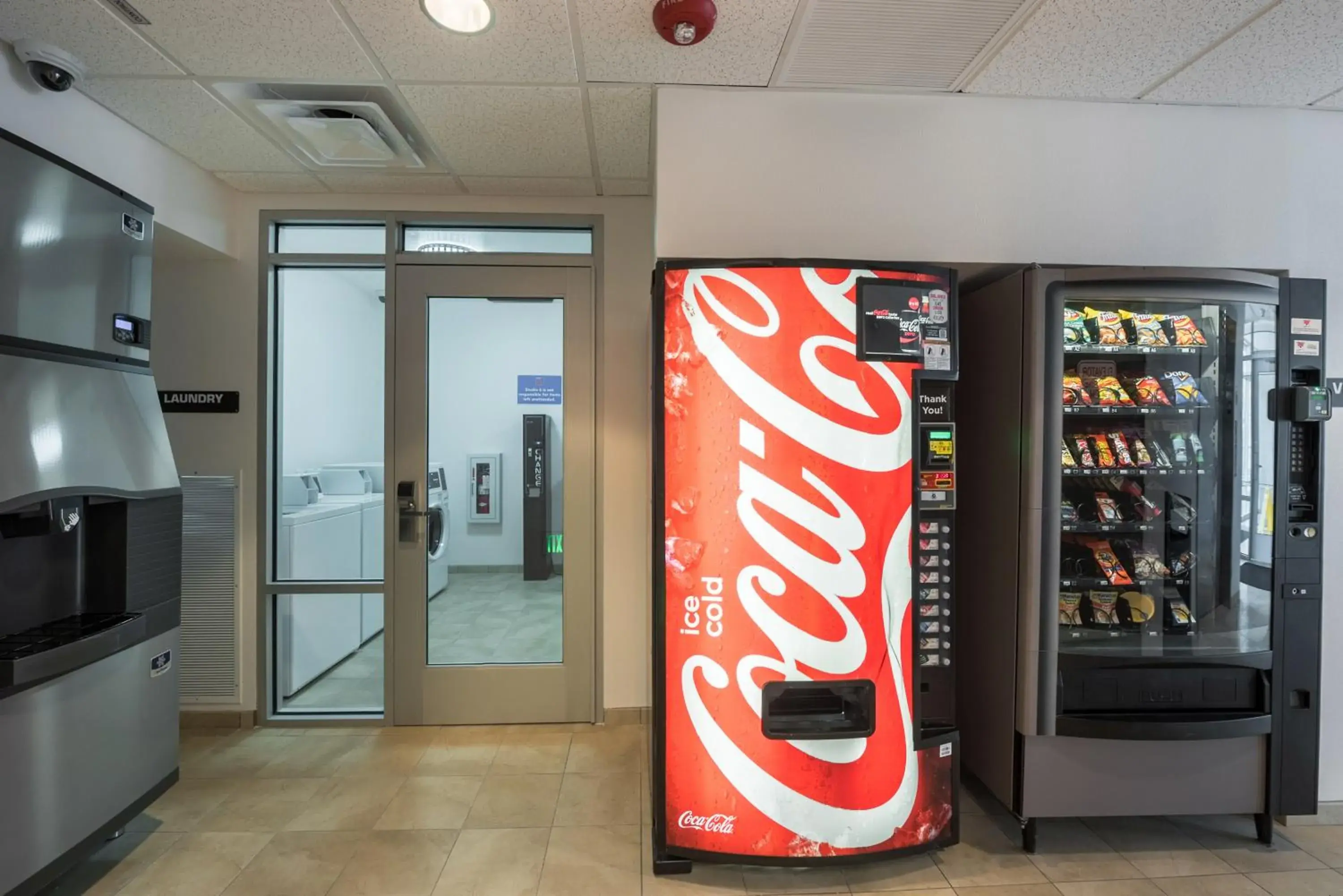 Food and drinks in Studio 6-Mccarran, NV - Sparks - Tahoe - Reno Industrial Center Food and drinks in Studio 6-Mccarran, NV - Sparks - Tahoe - Reno Industrial Center