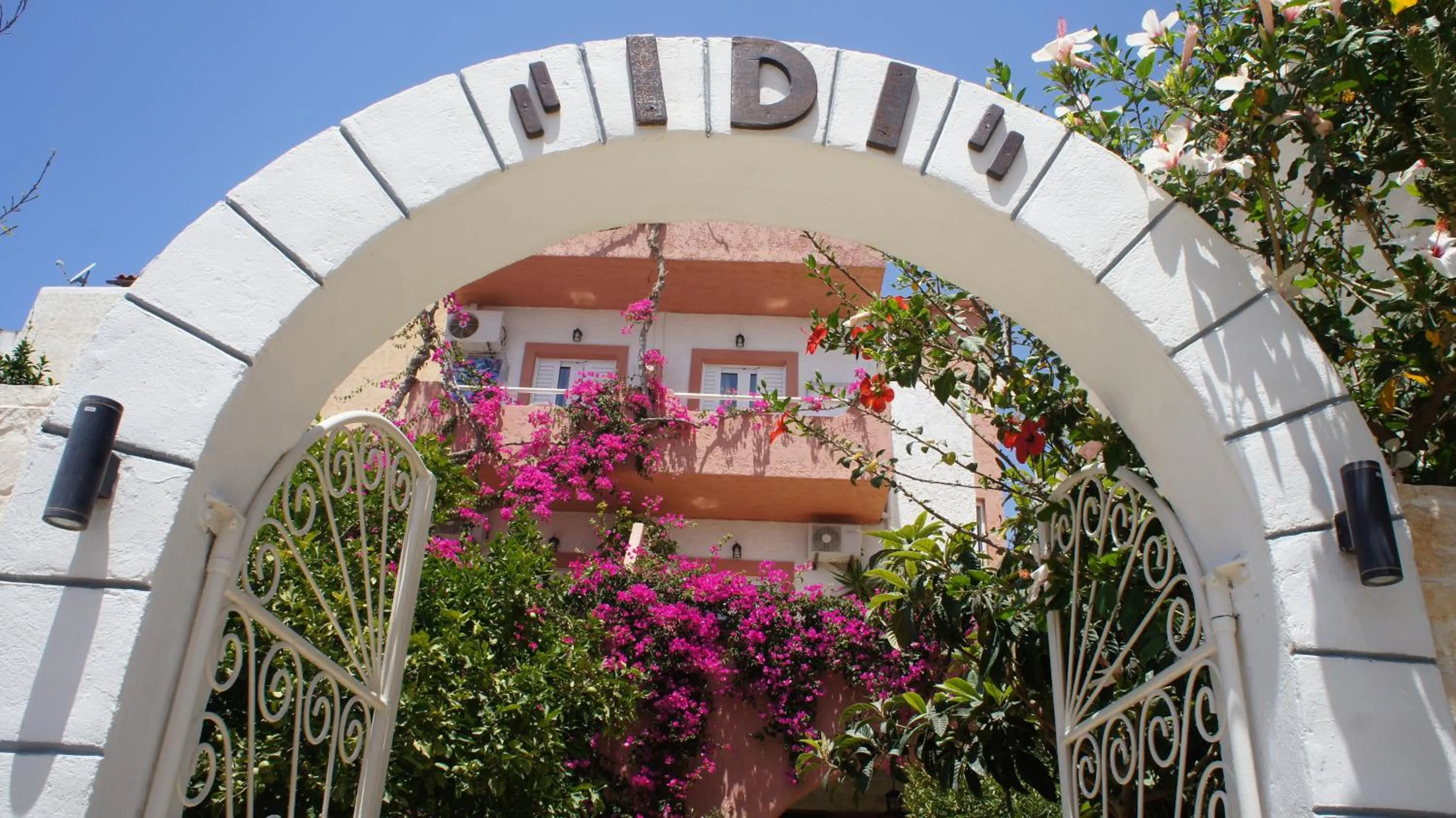 Property logo or sign in Idi