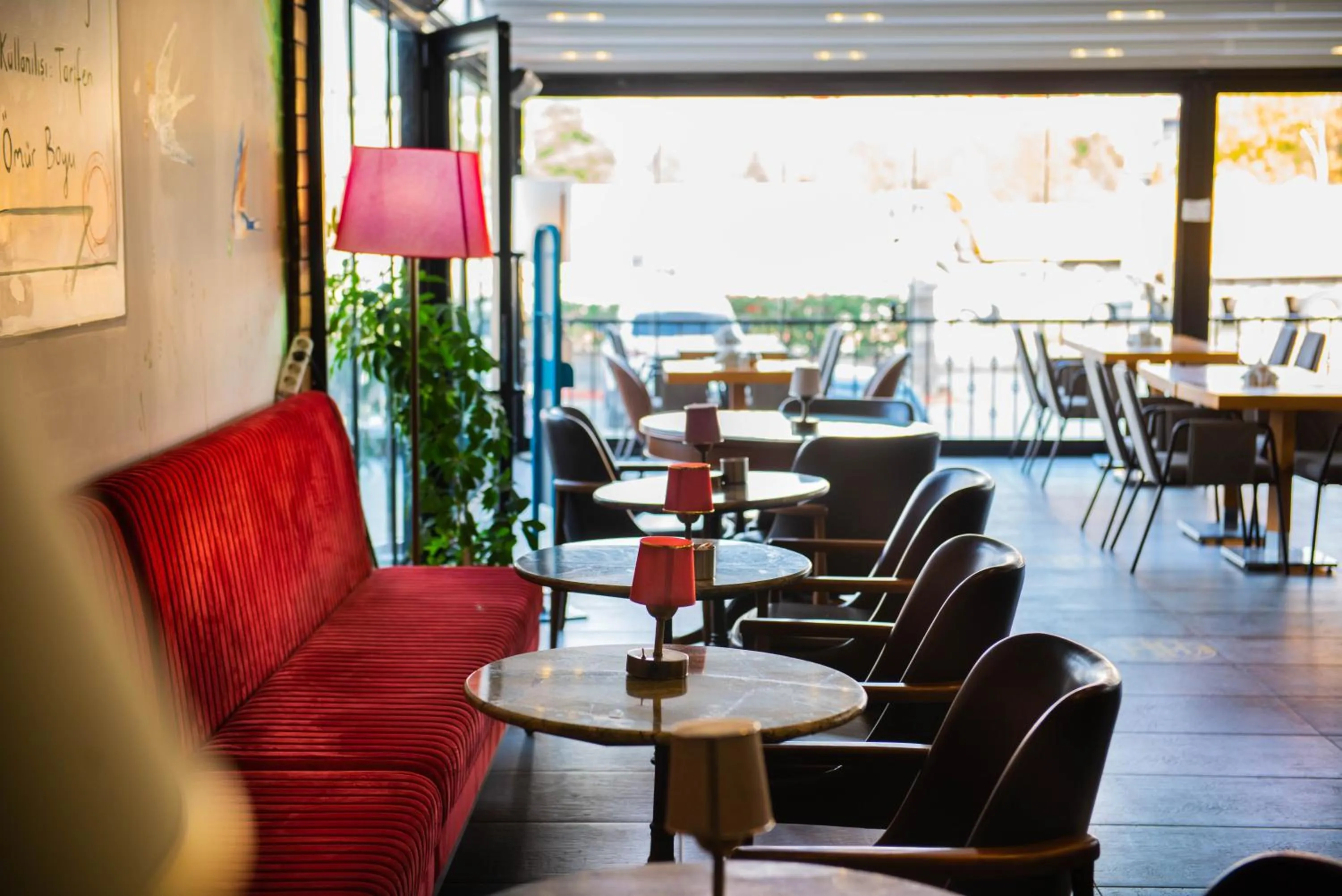 Restaurant/places to eat in Hotel Simsek