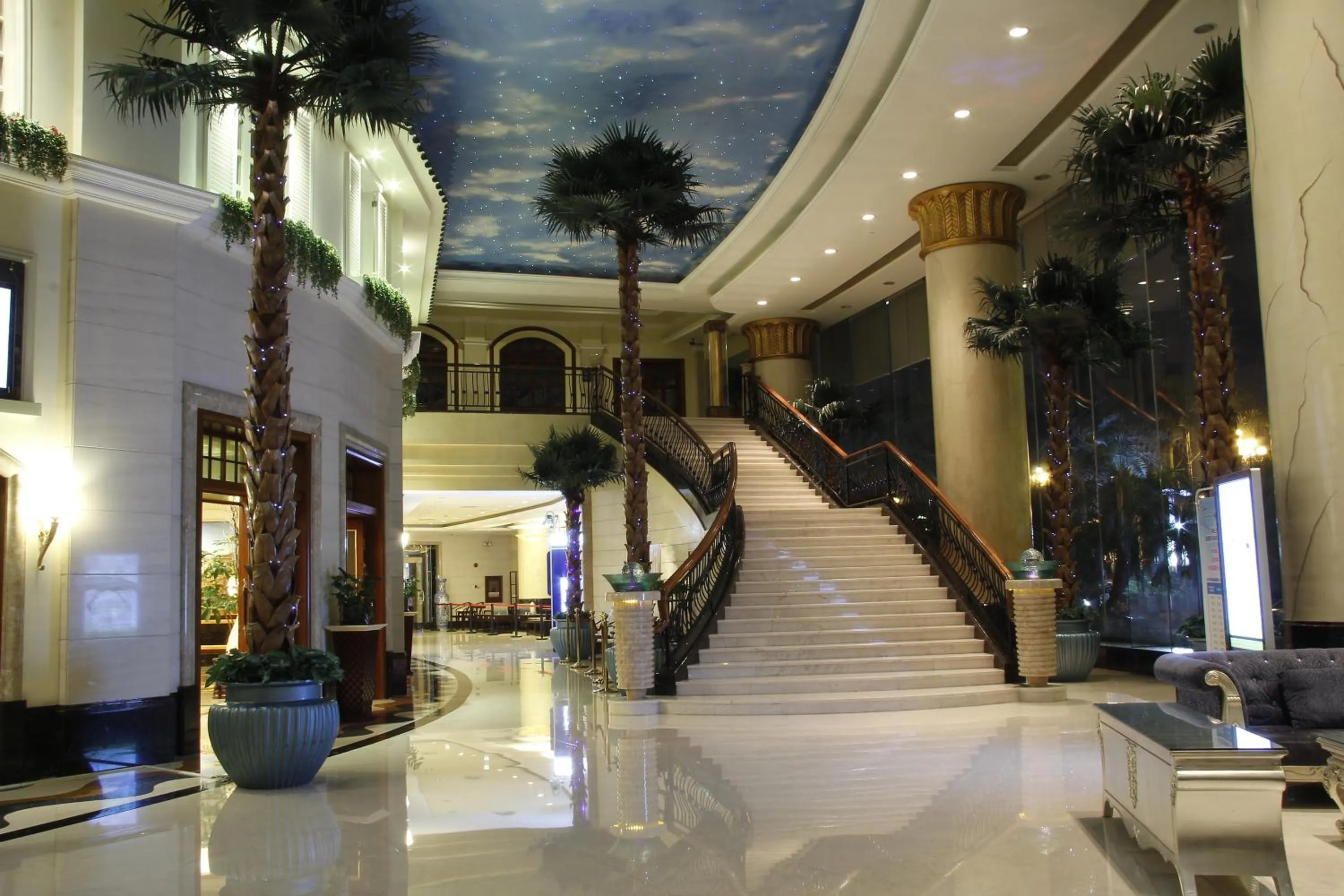 Lobby or reception in The Royal Marina Plaza Hotel Guangzhou